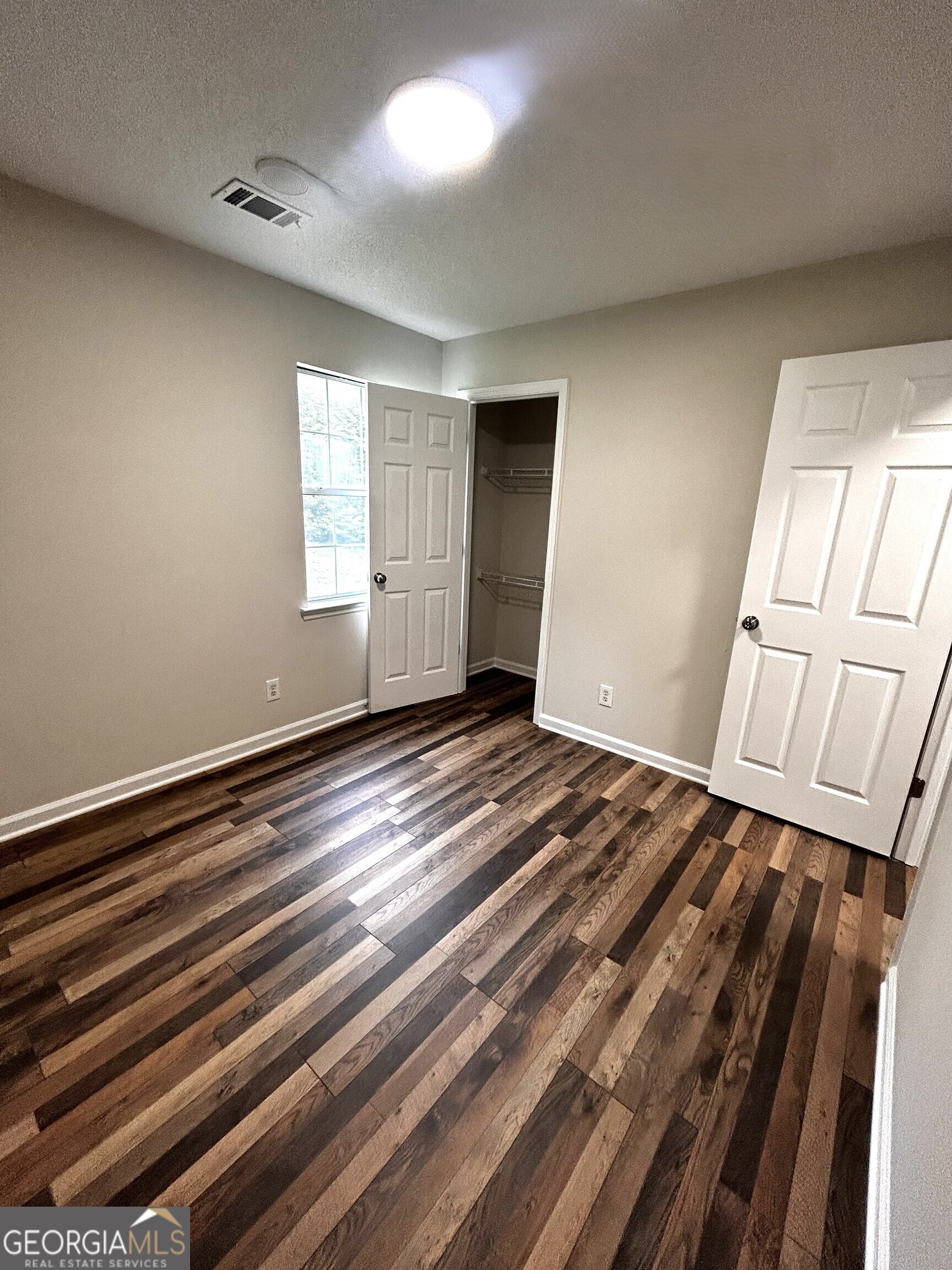 1864 Drew Circle Property Photo 19