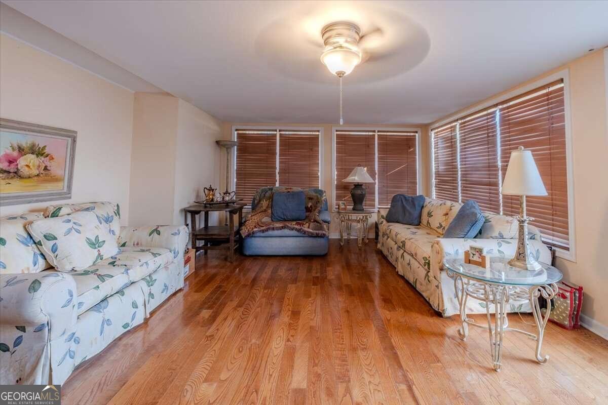 254 E Girard Avenue Property Photo 12