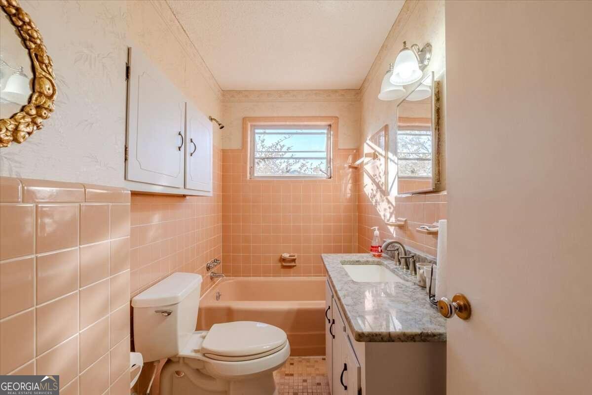 254 E Girard Avenue Property Photo 24