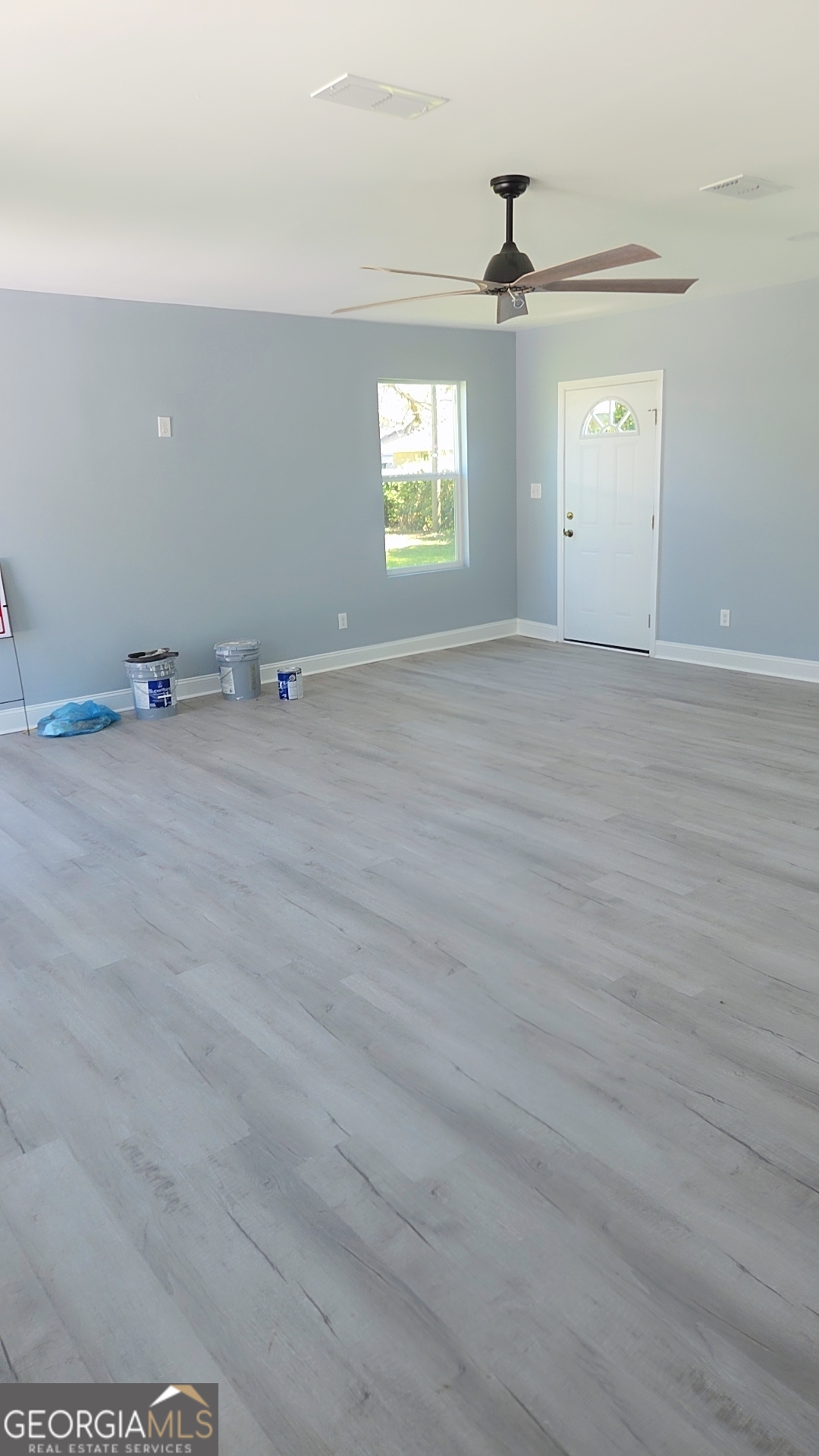 100 5th Avenue Property Photo 7