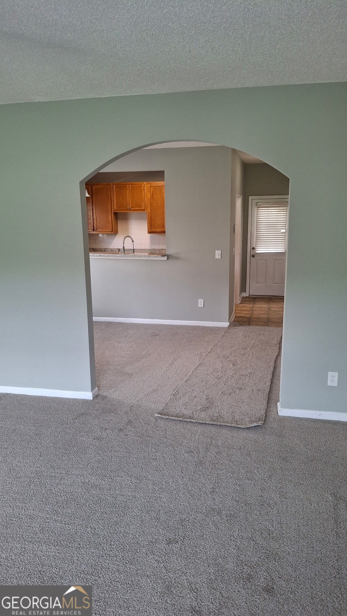 8628 Thomas Road Property Photo 3