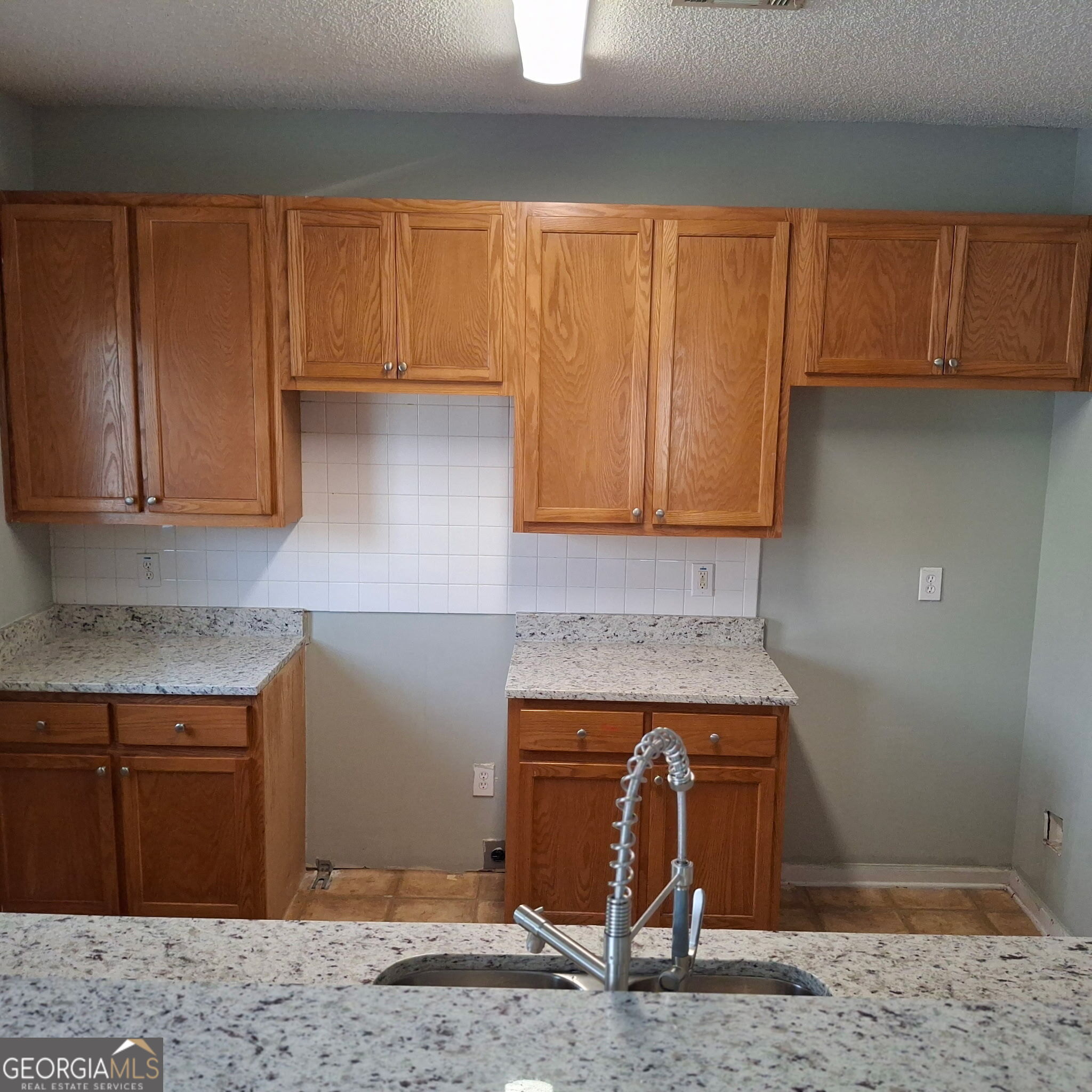8628 Thomas Road Property Photo 6
