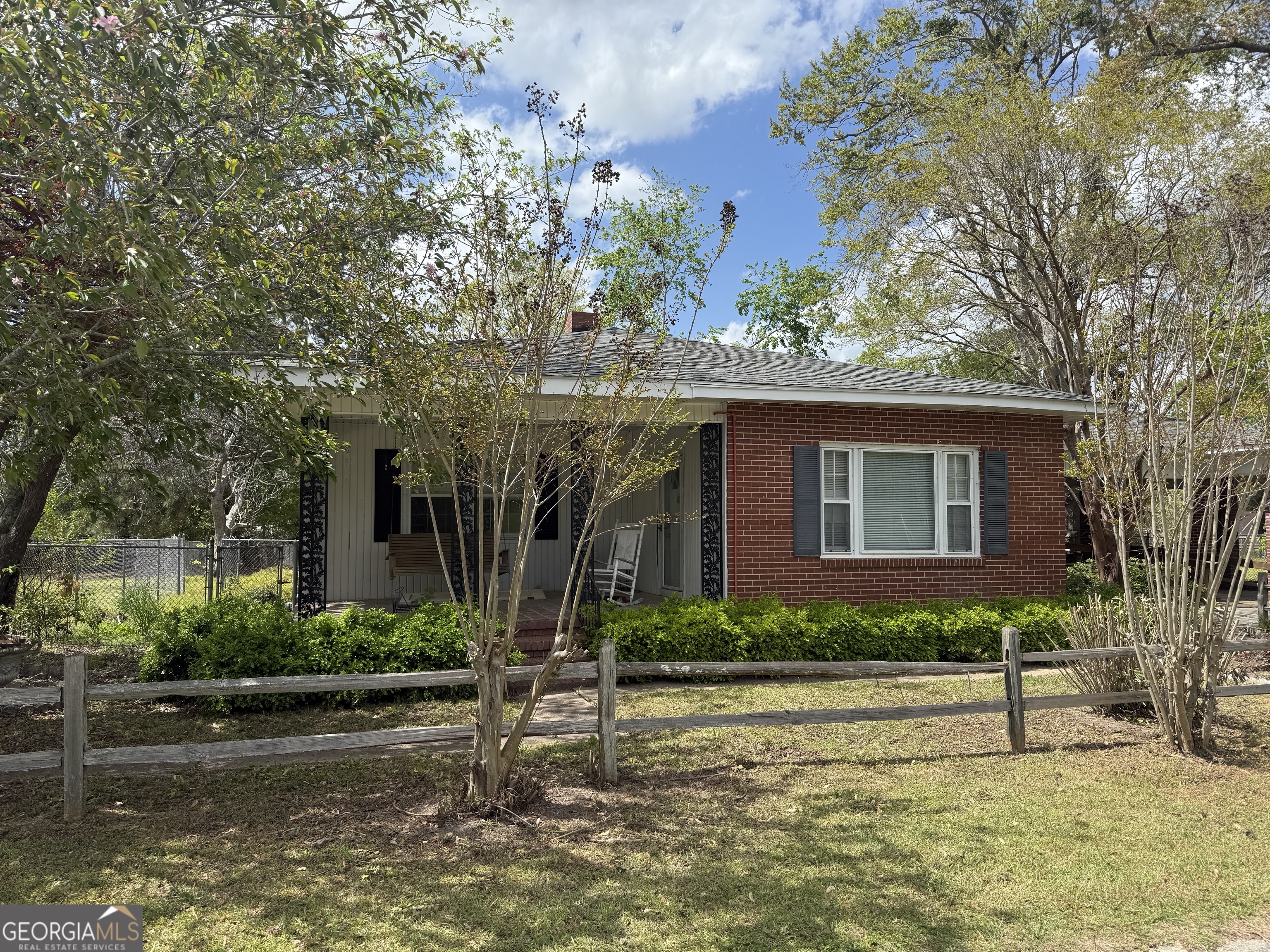 641 S Masonic Street Property Photo