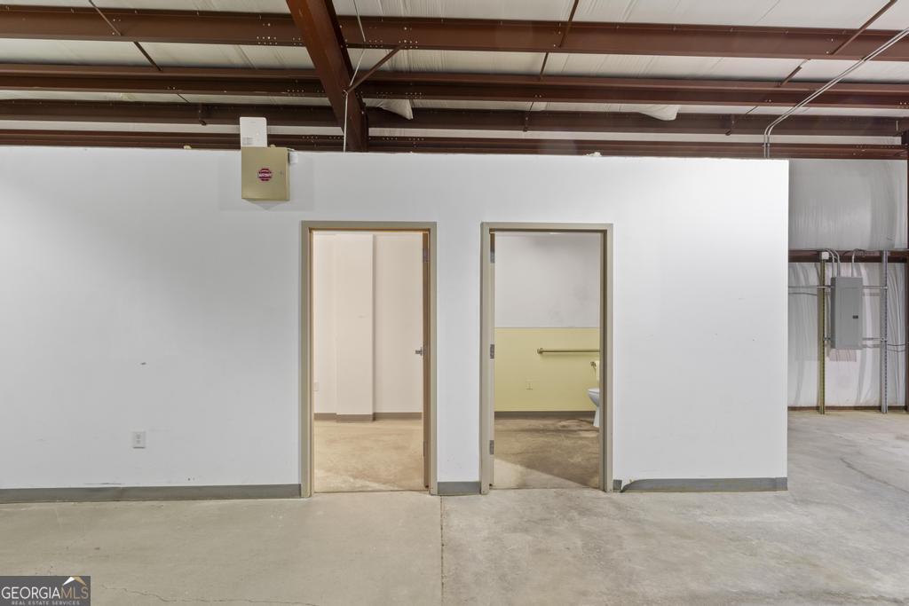 55 Wood Road Property Photo 4