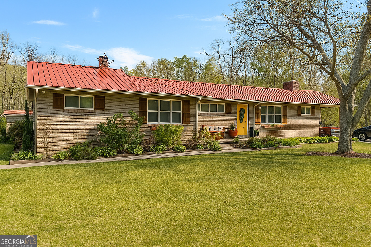 2765 Oak Hill Road Property Photo 1