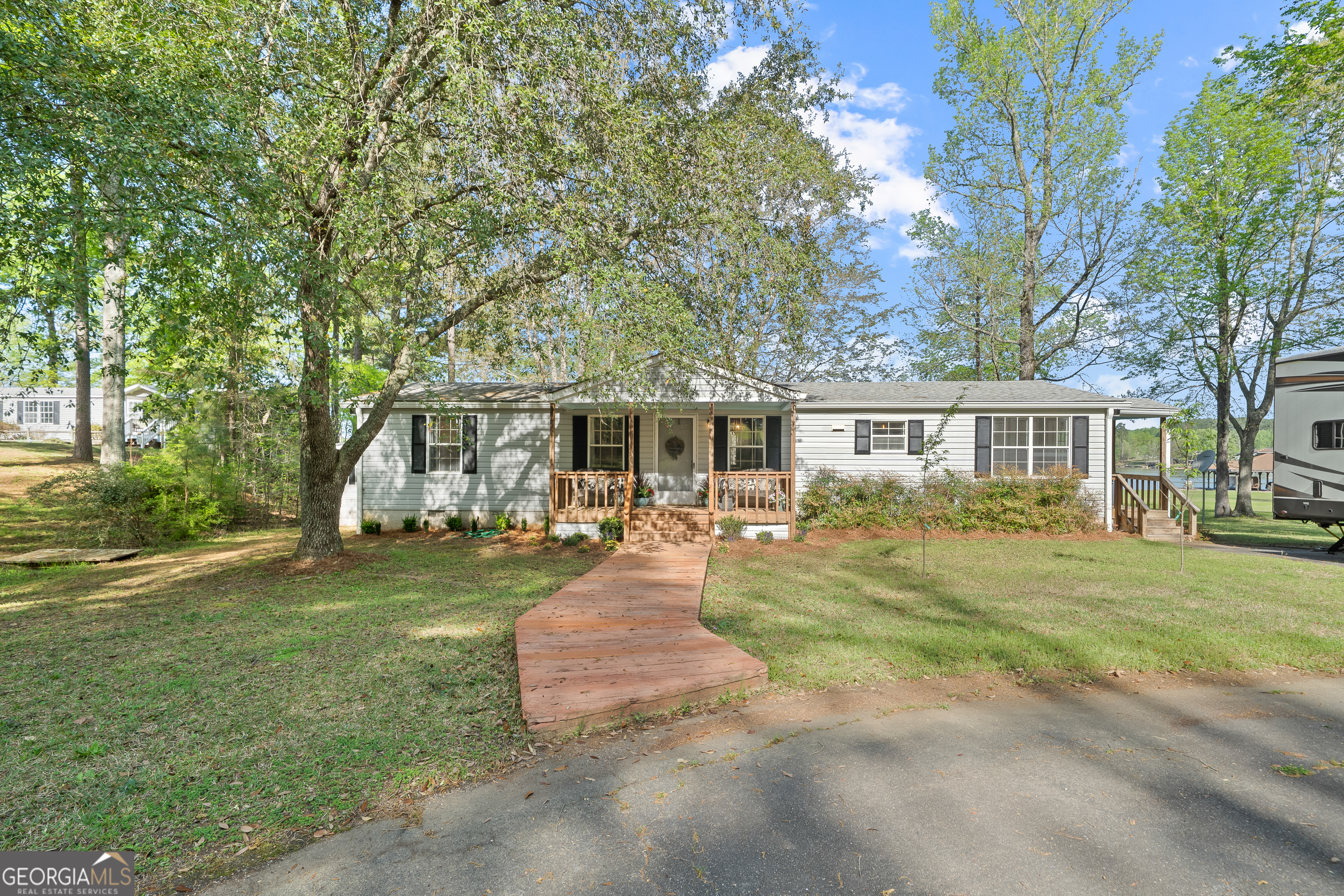 715 Jamesway Drive Property Photo