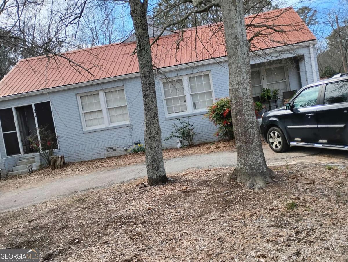 424 Gordon Street Property Photo 16