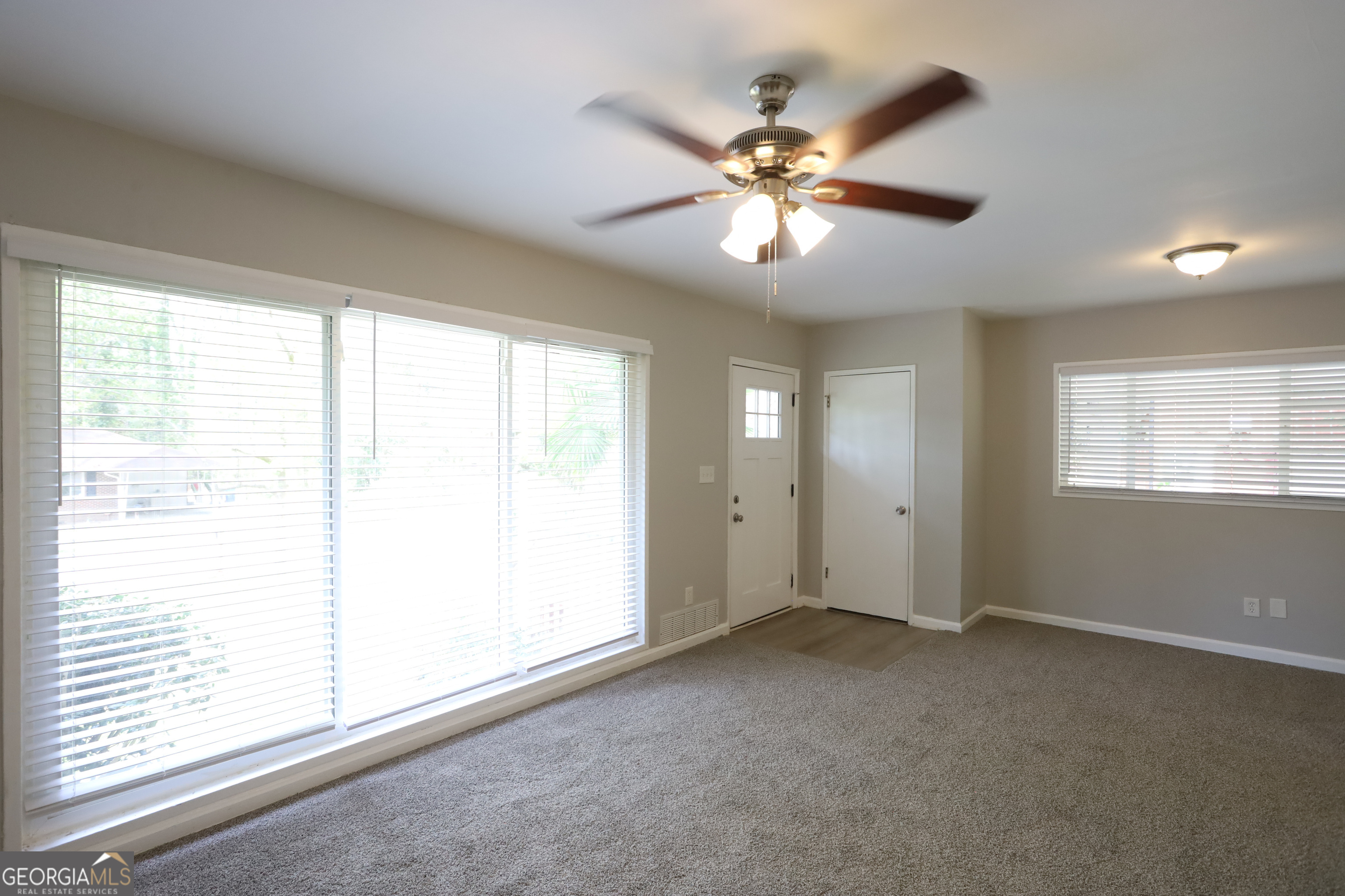 2830 Luther Drive Property Photo 3