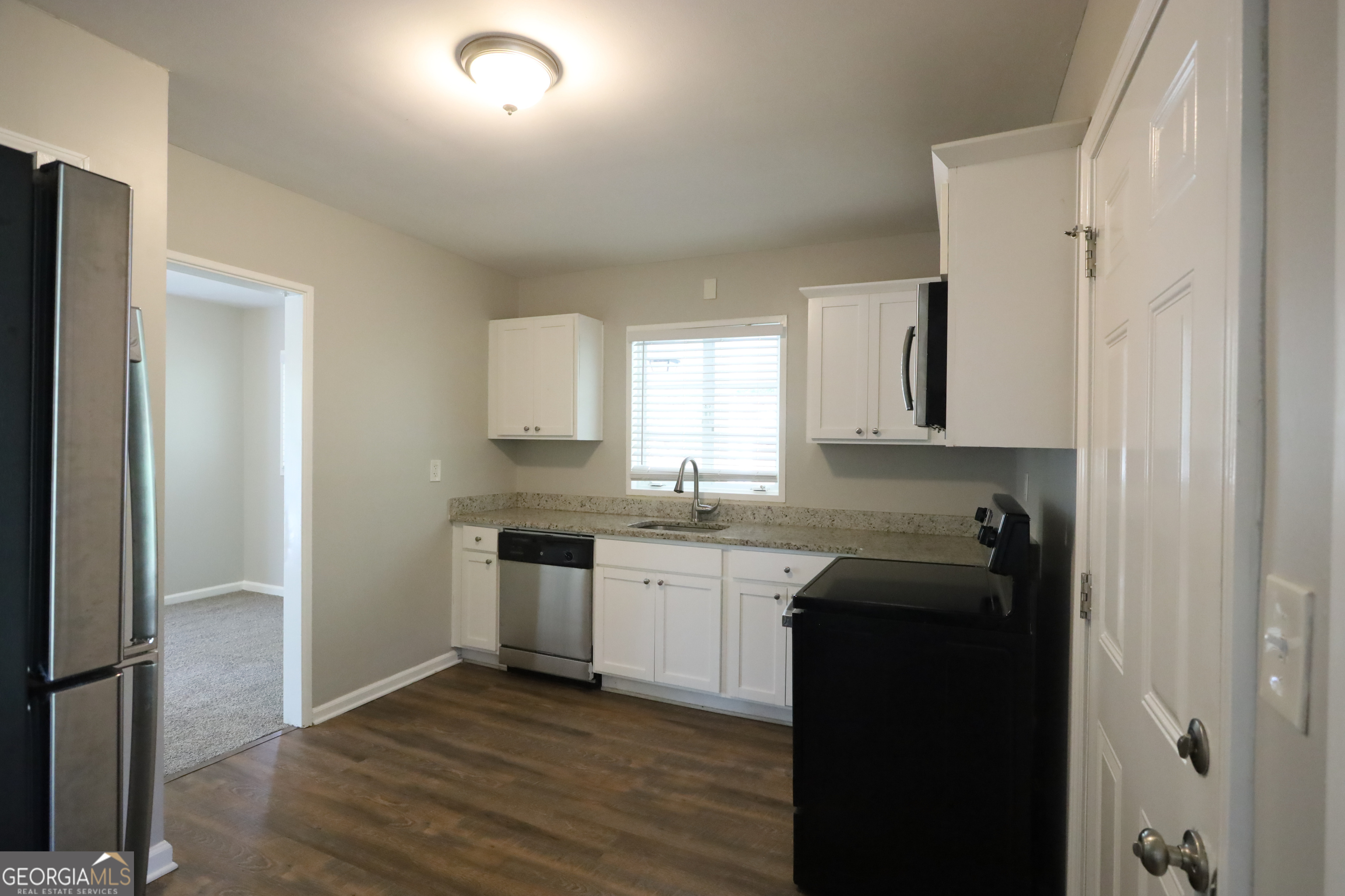 2830 Luther Drive Property Photo 5
