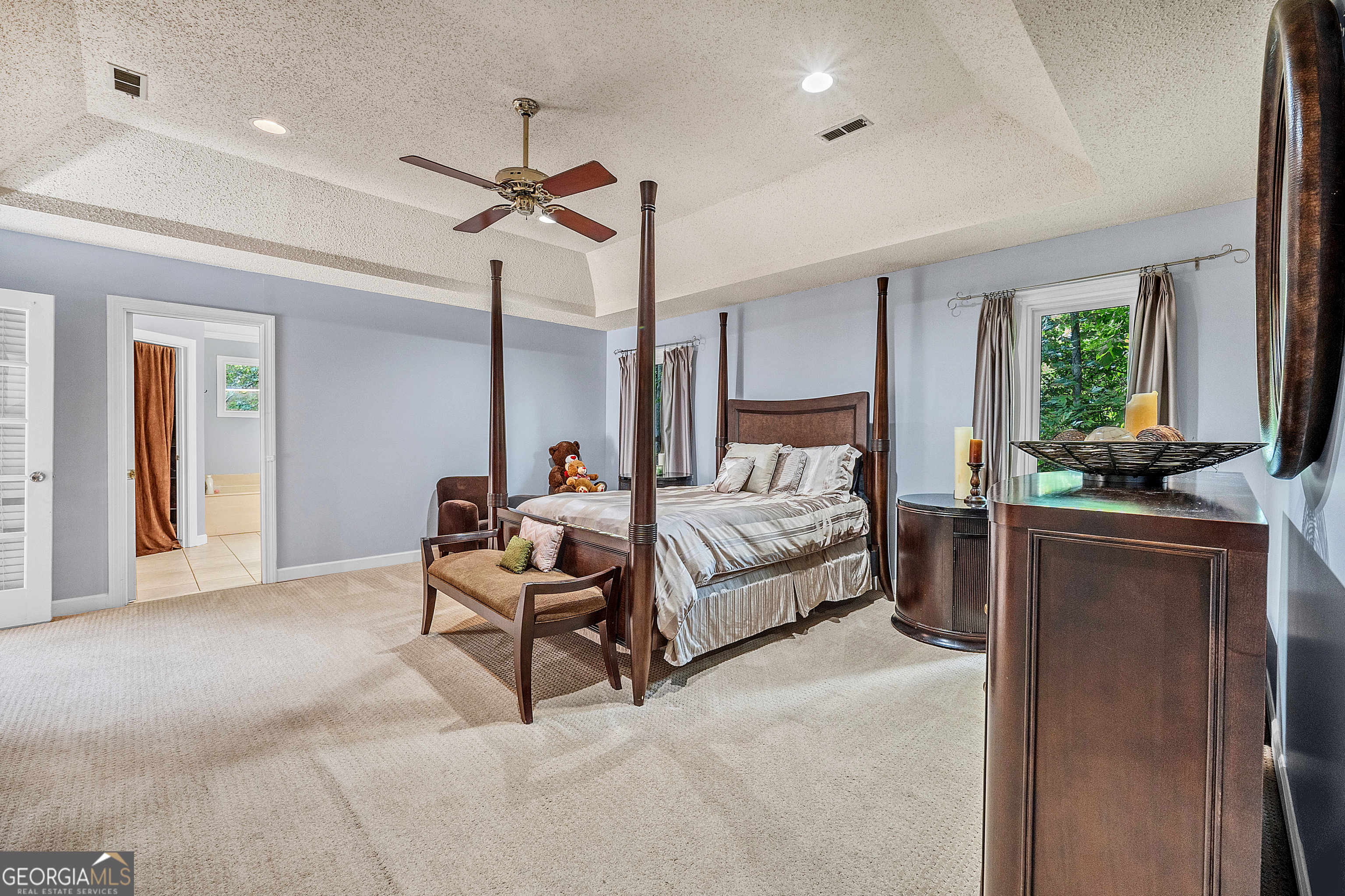 205 Olde Oak Drive Property Photo 14