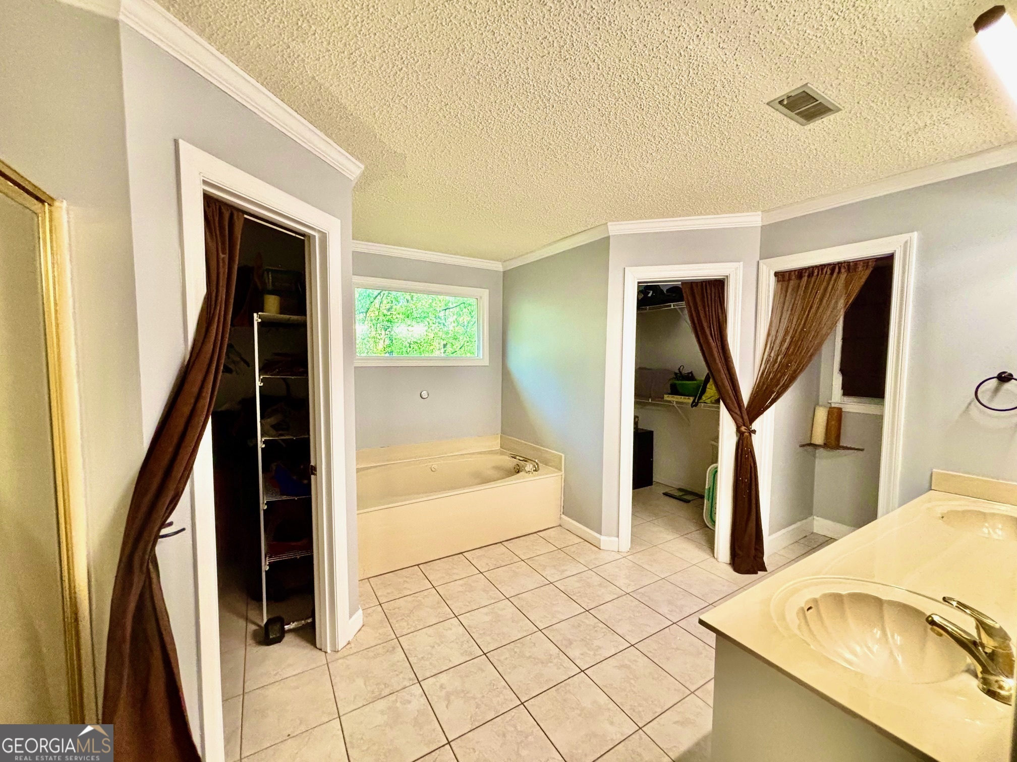 205 Olde Oak Drive Property Photo 34