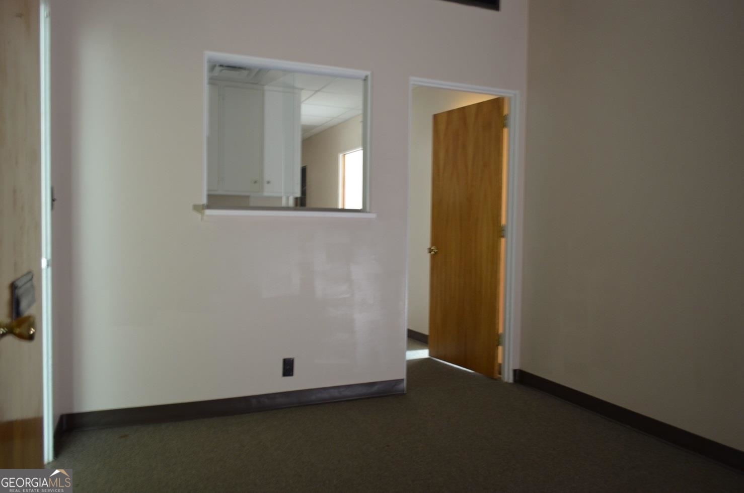 13 N Lee Street Property Photo 2