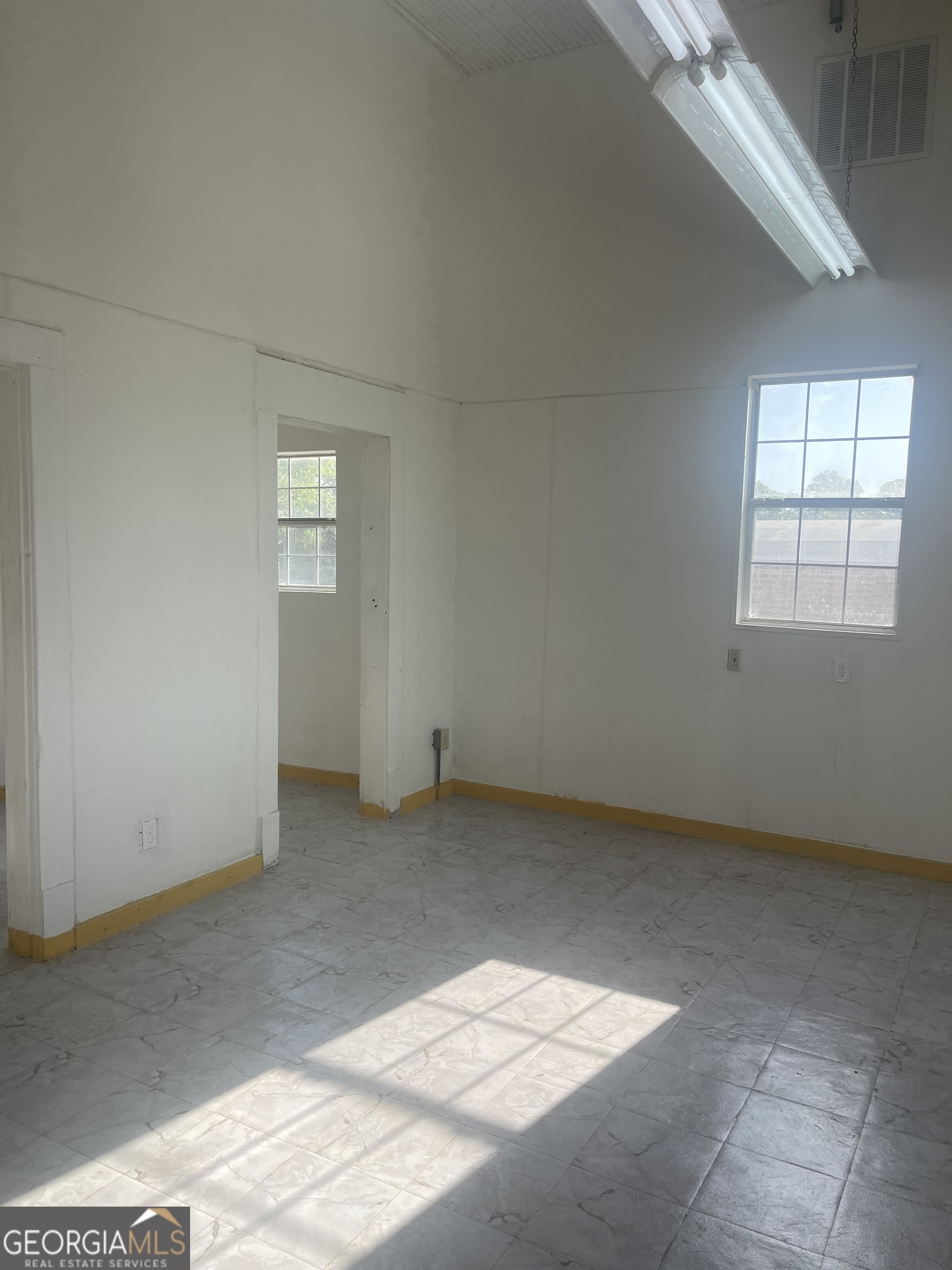 200 N Bethel Street Property Photo 45