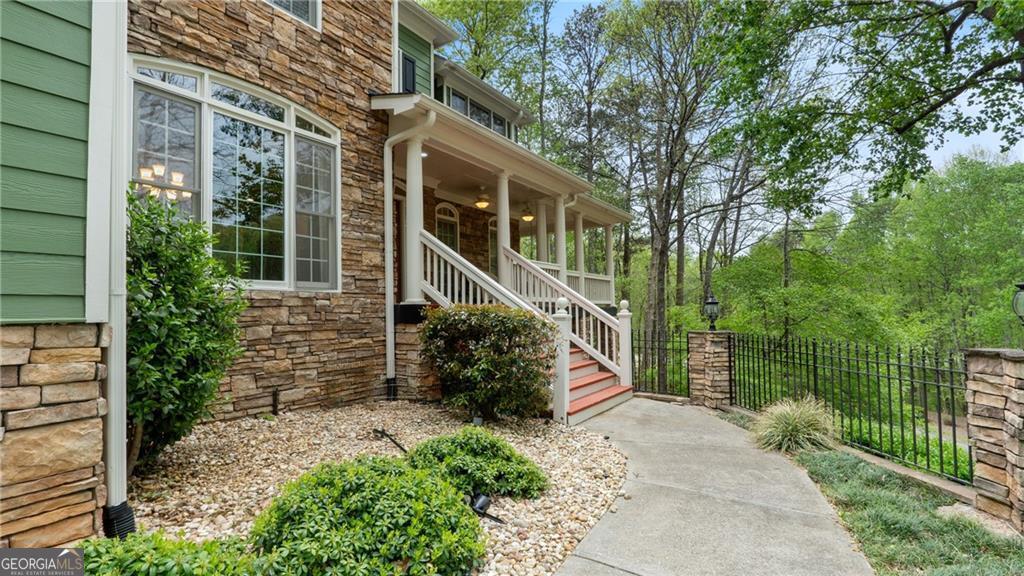 104 Kremer Falls Trace Property Photo 4