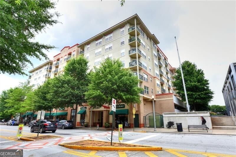230 E Ponce De Leon Avenue # 327 Property Photo 1