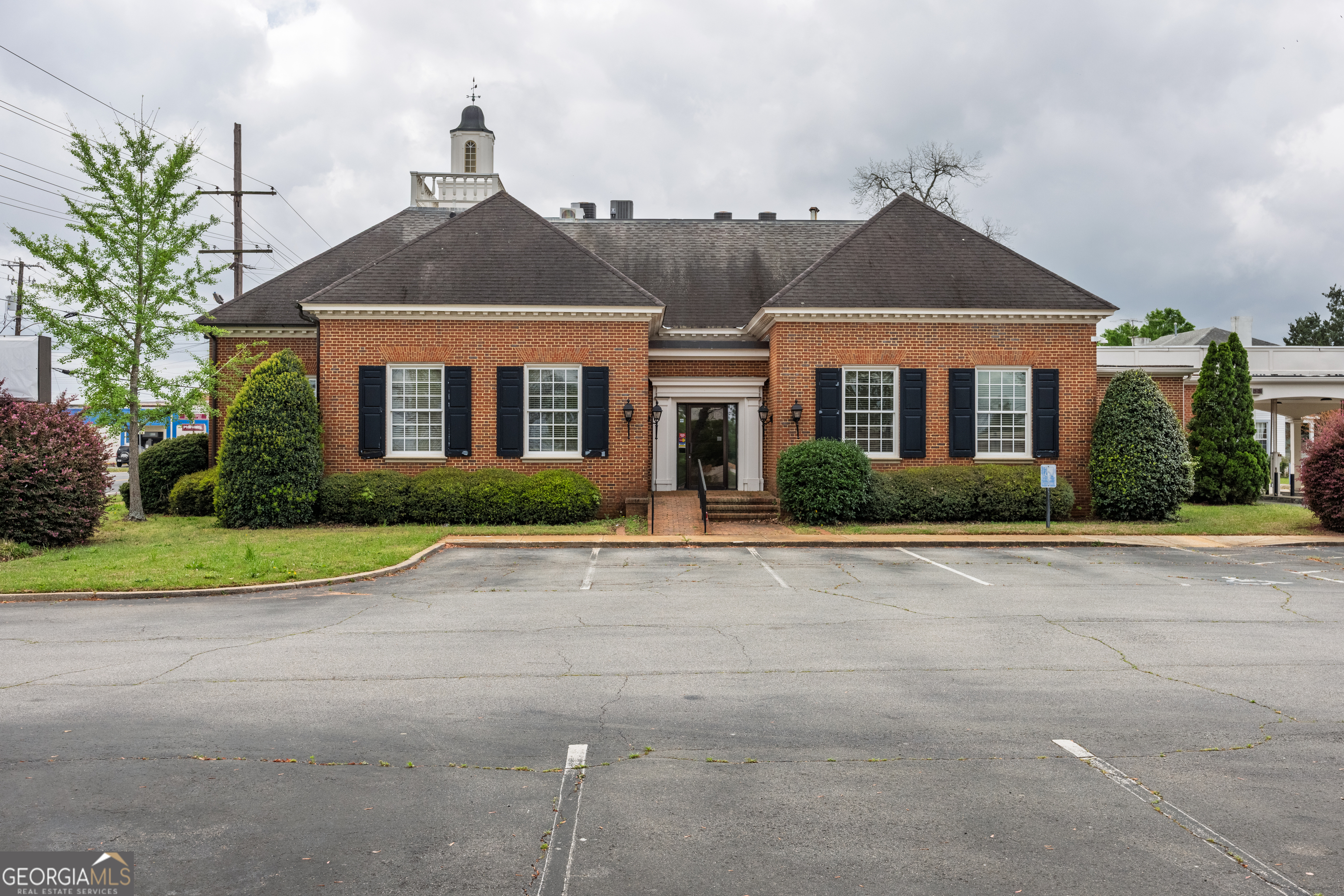 88 N Lee Street Property Photo 1