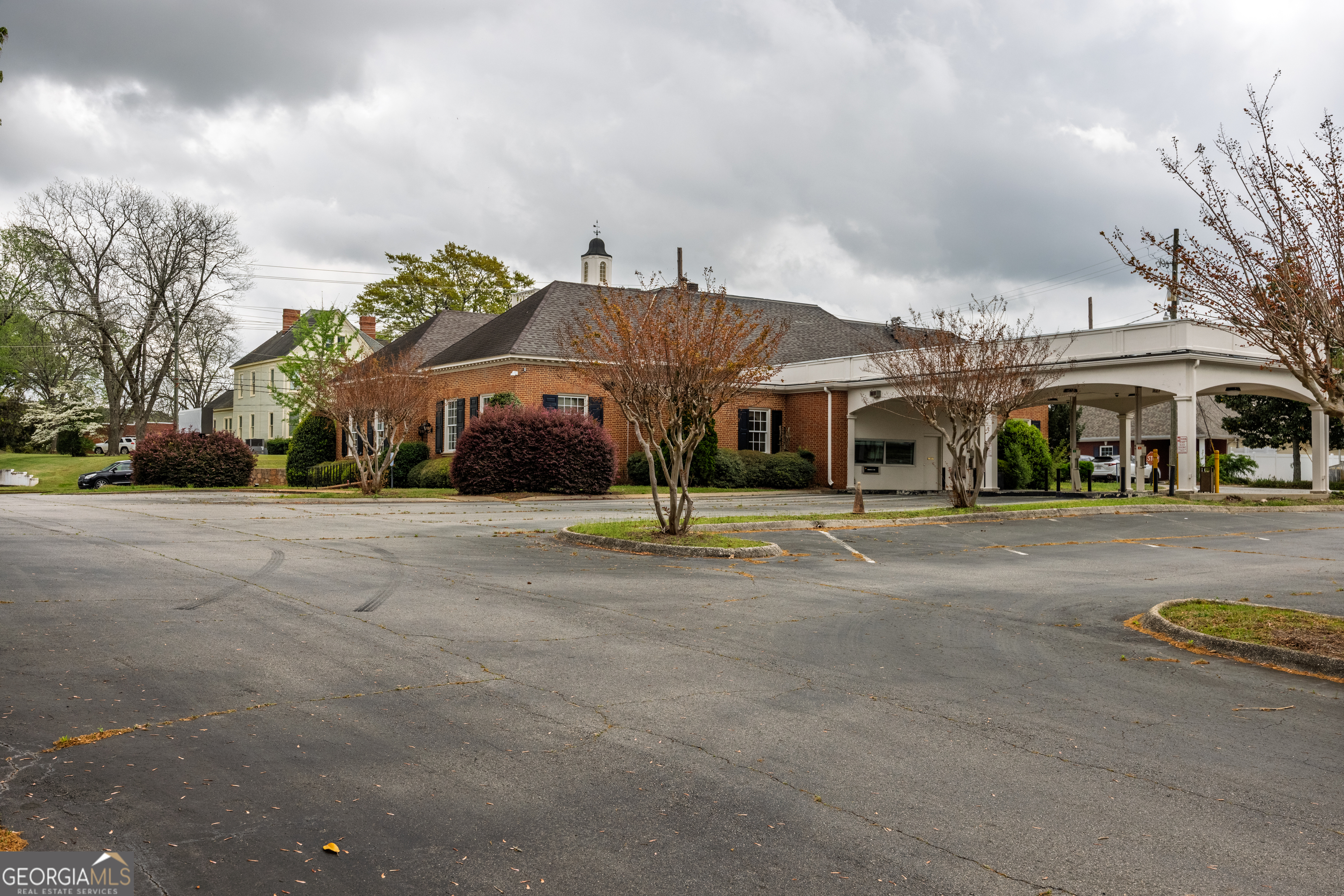 88 N Lee Street Property Photo 6
