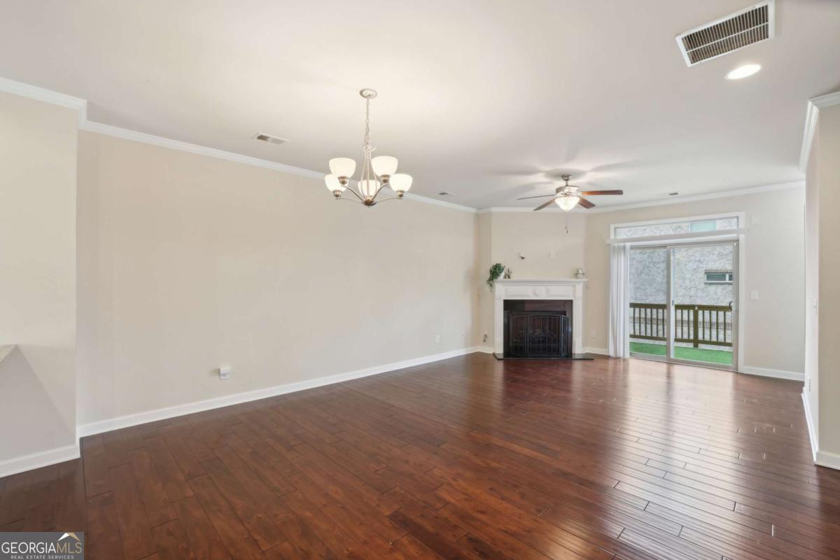 4934 Wyeth Way Property Photo 9