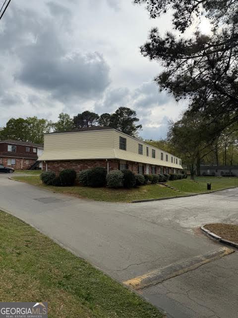 1110 W Poplar