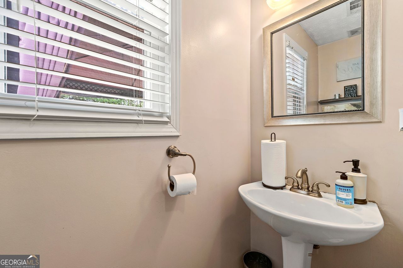 5147 Winding Glen Drive Property Photo 24
