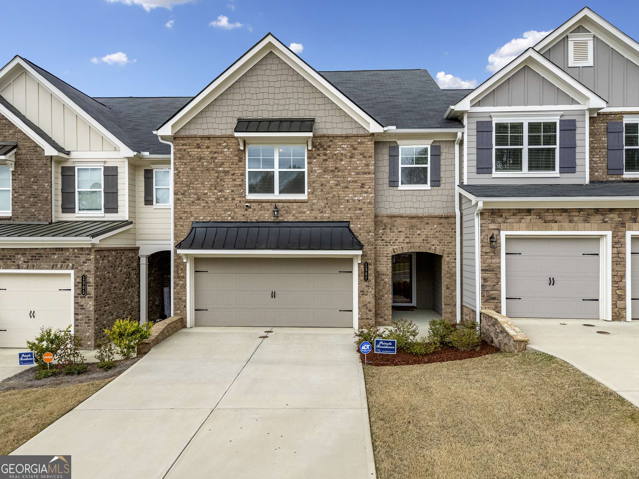 1307 Park Center Circle Property Photo 1