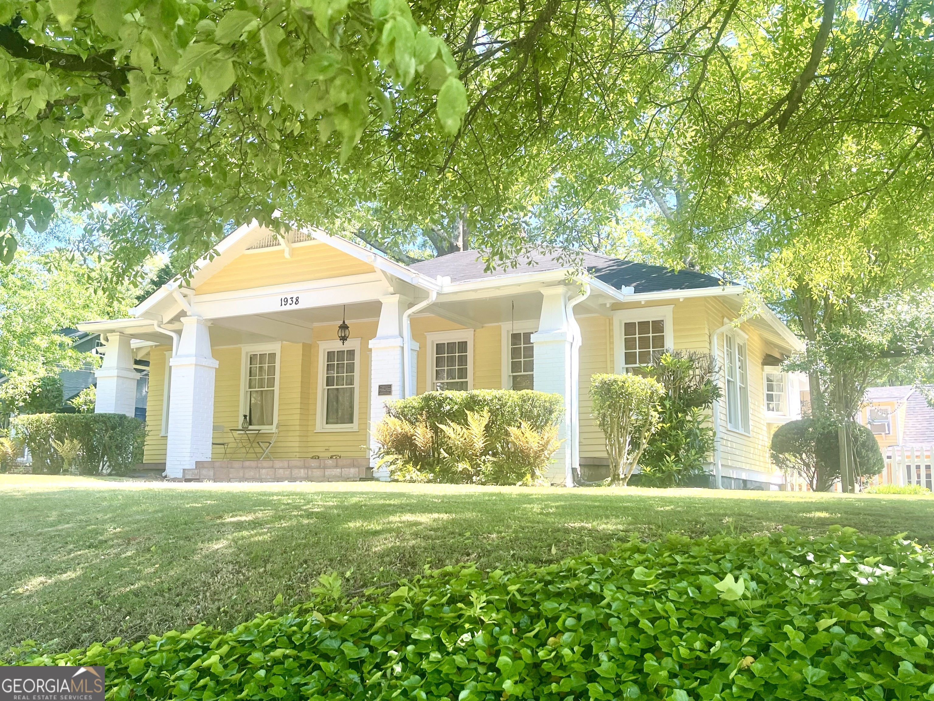 1938 Cambridge Avenue Property Photo