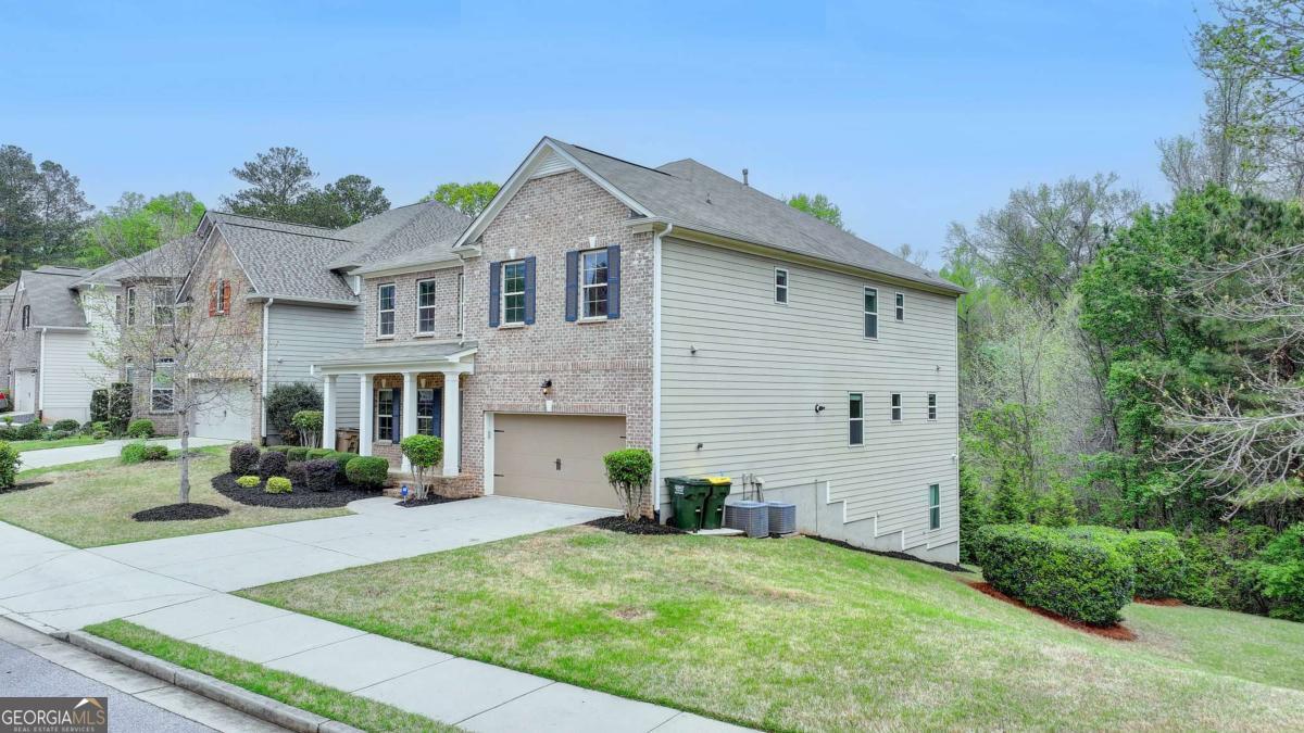 6845 Rocking Horse Lane Property Photo 2