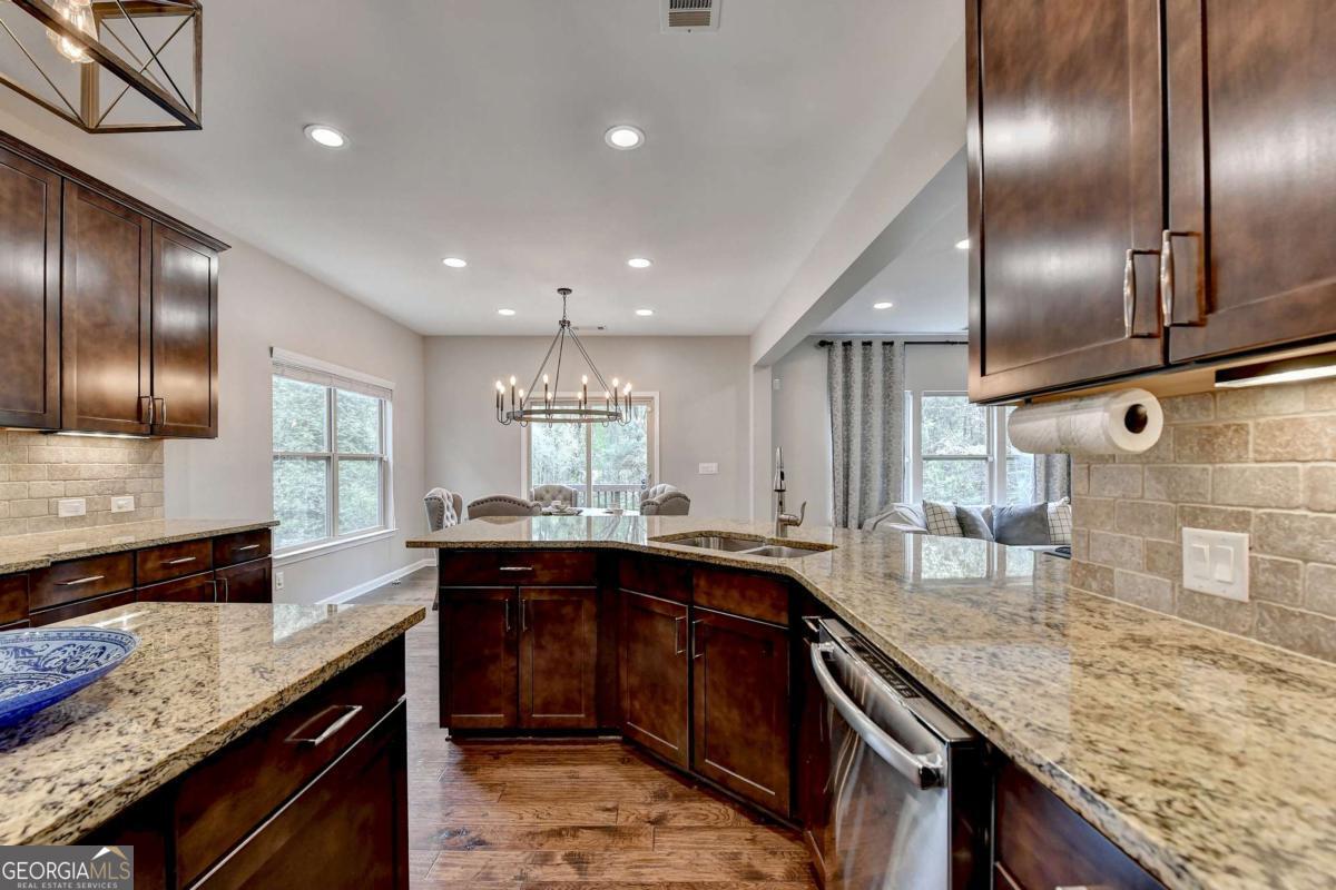 6845 Rocking Horse Lane Property Photo 18
