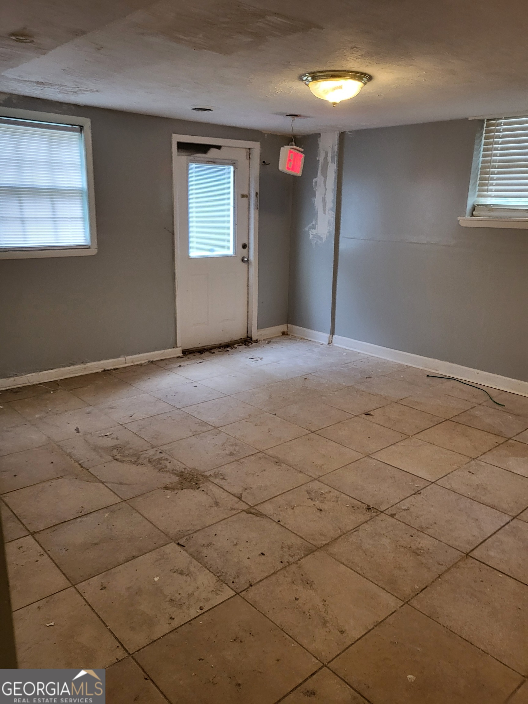 957 Astor Avenue Property Photo 39