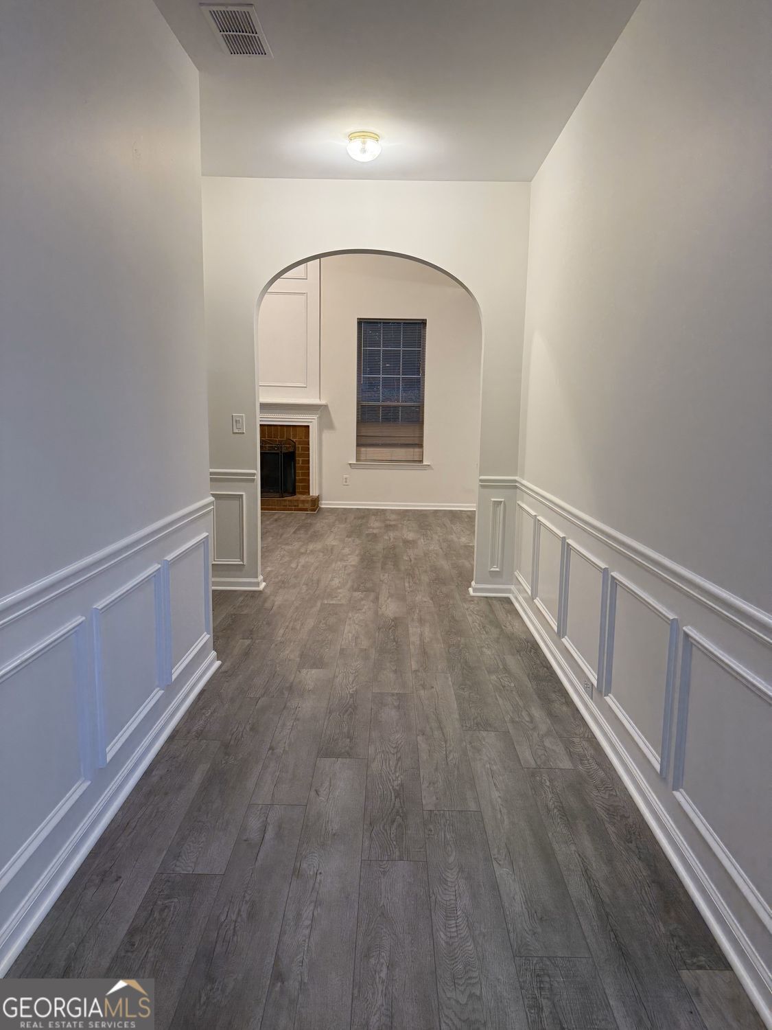 1916 Oakwood Grove Drive Property Photo 4
