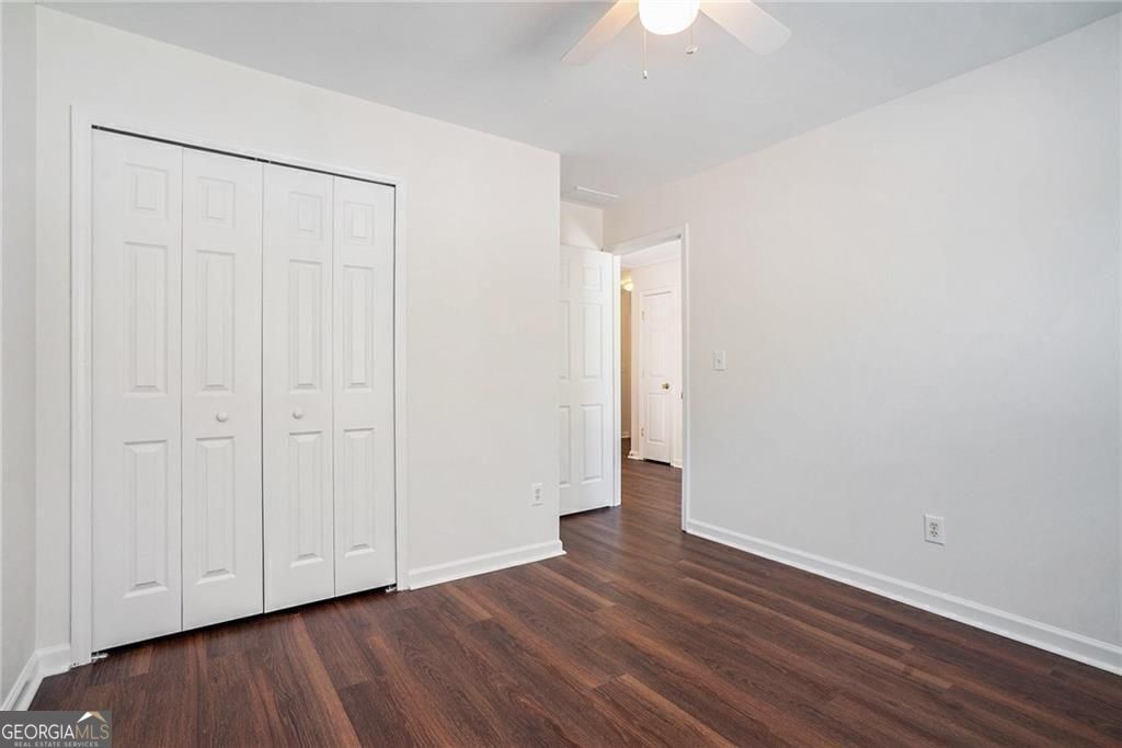 1916 Oakwood Grove Drive Property Photo 20