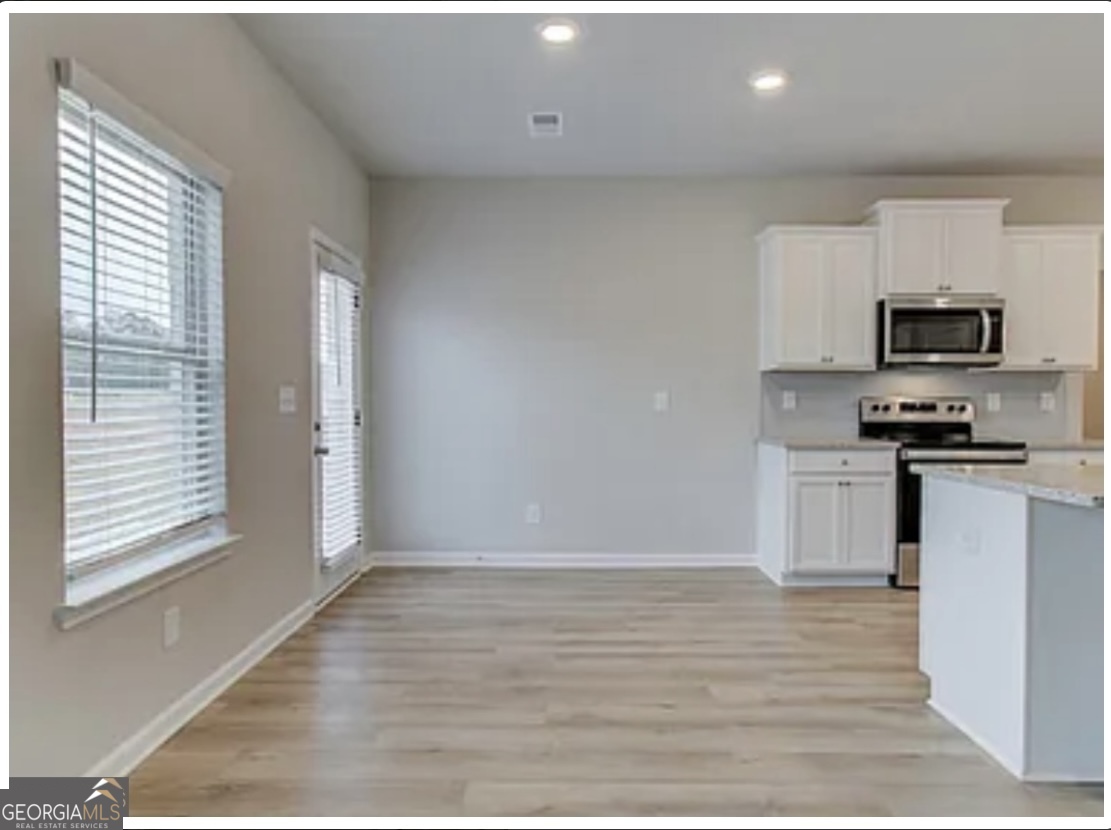 300 San Anselmo Street Property Photo 6