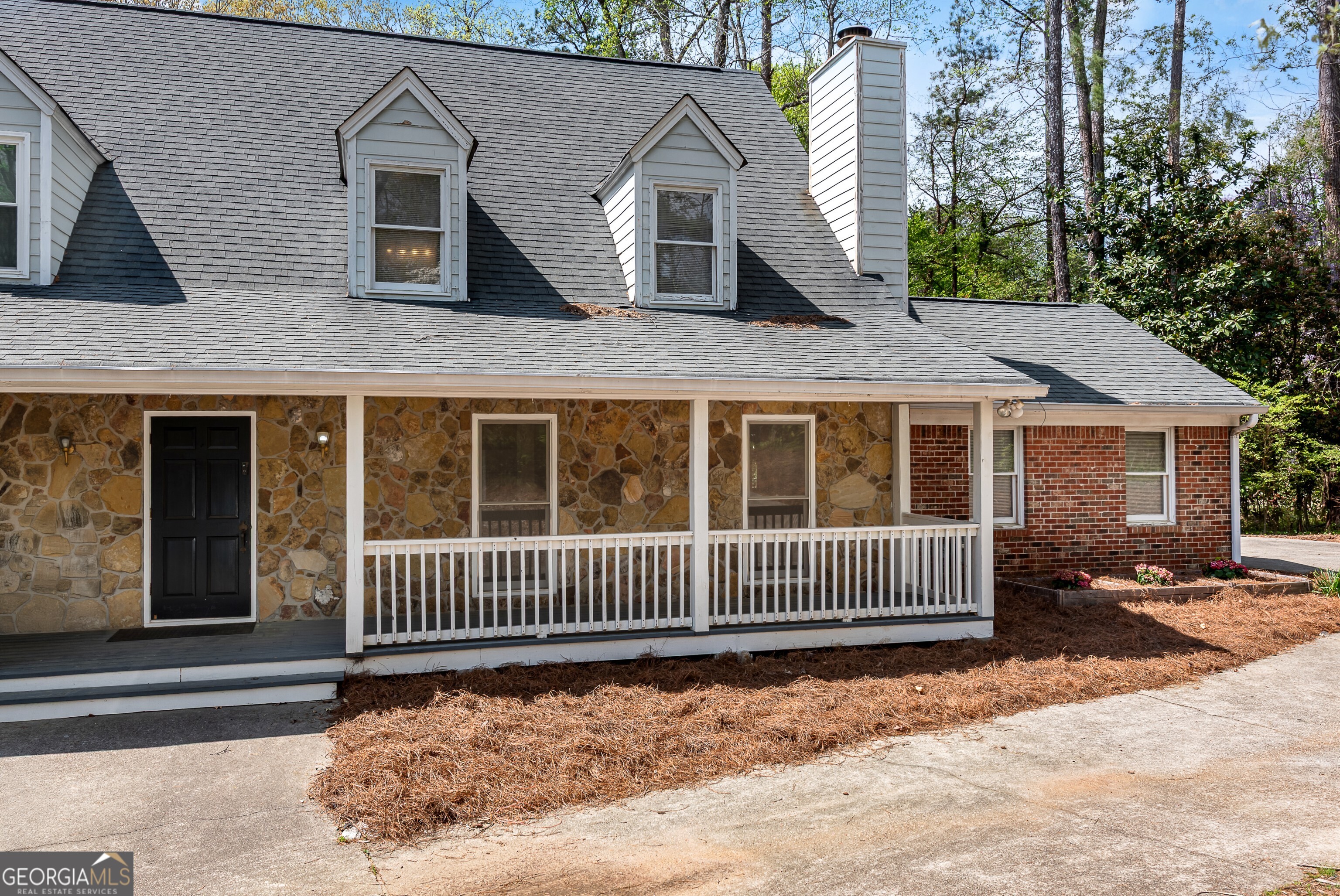 9055 Carroll Manor Drive Property Photo 1