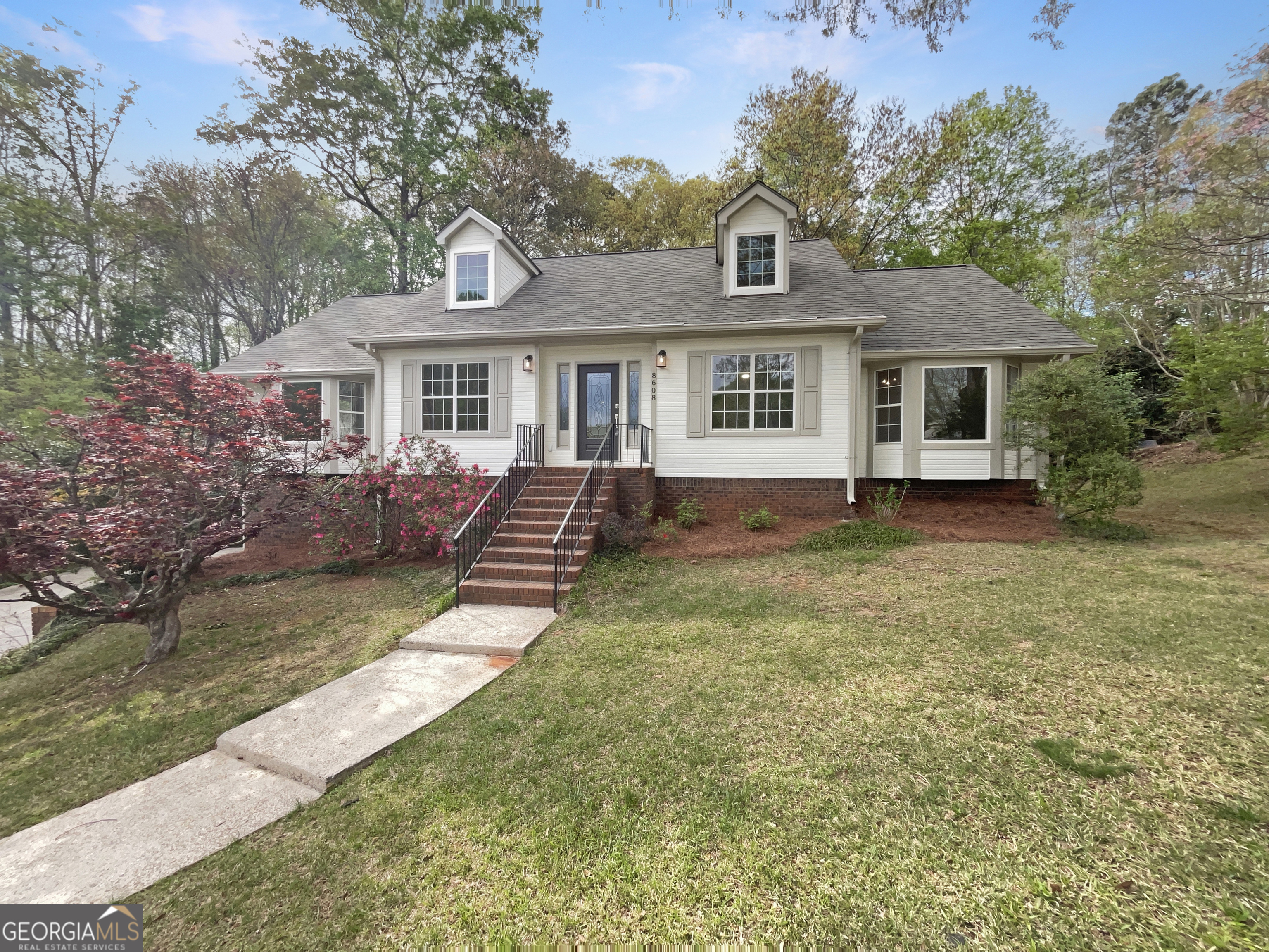 8608 Creekview Court Property Photo 1