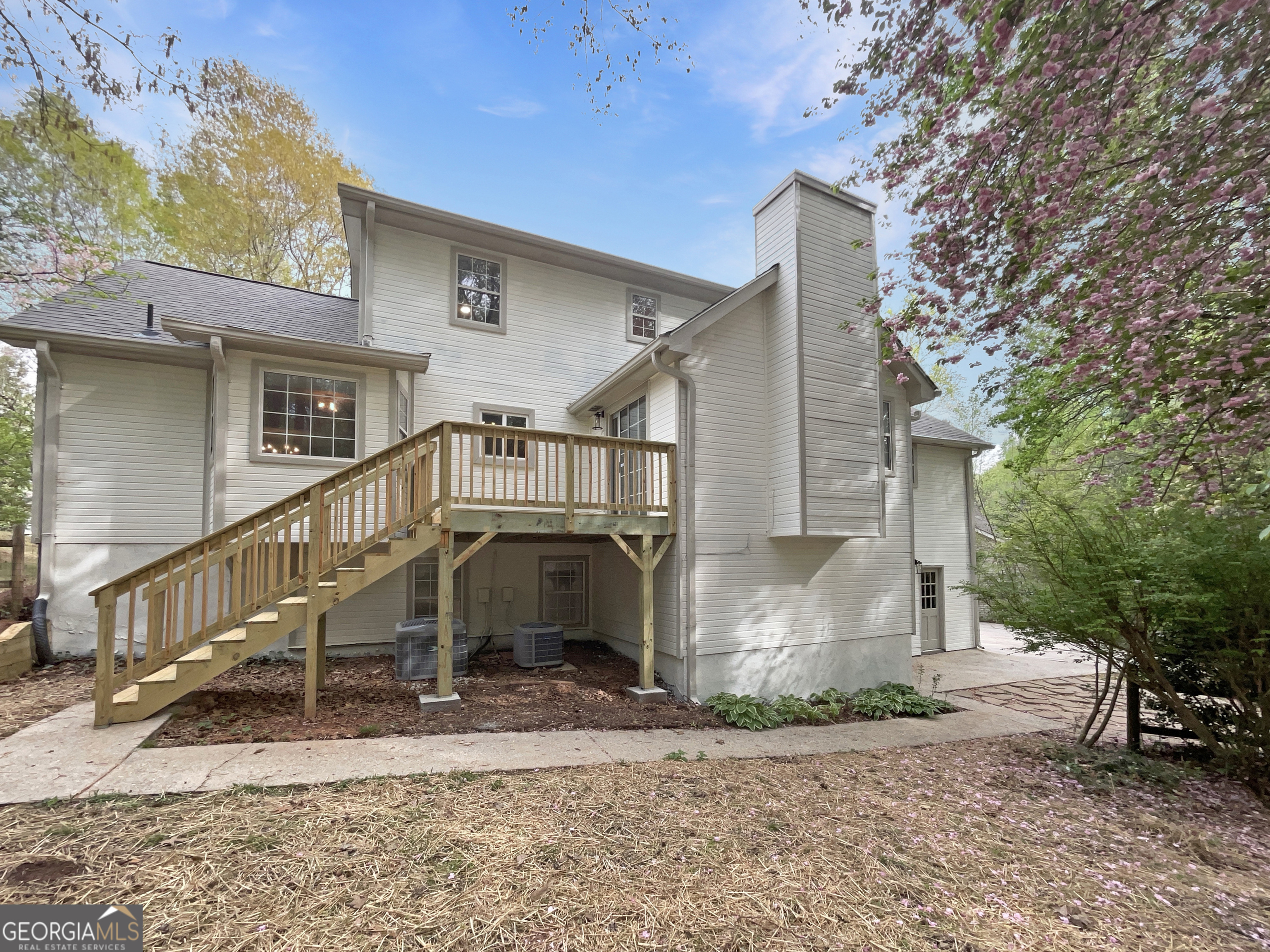 8608 Creekview Court Property Photo 8