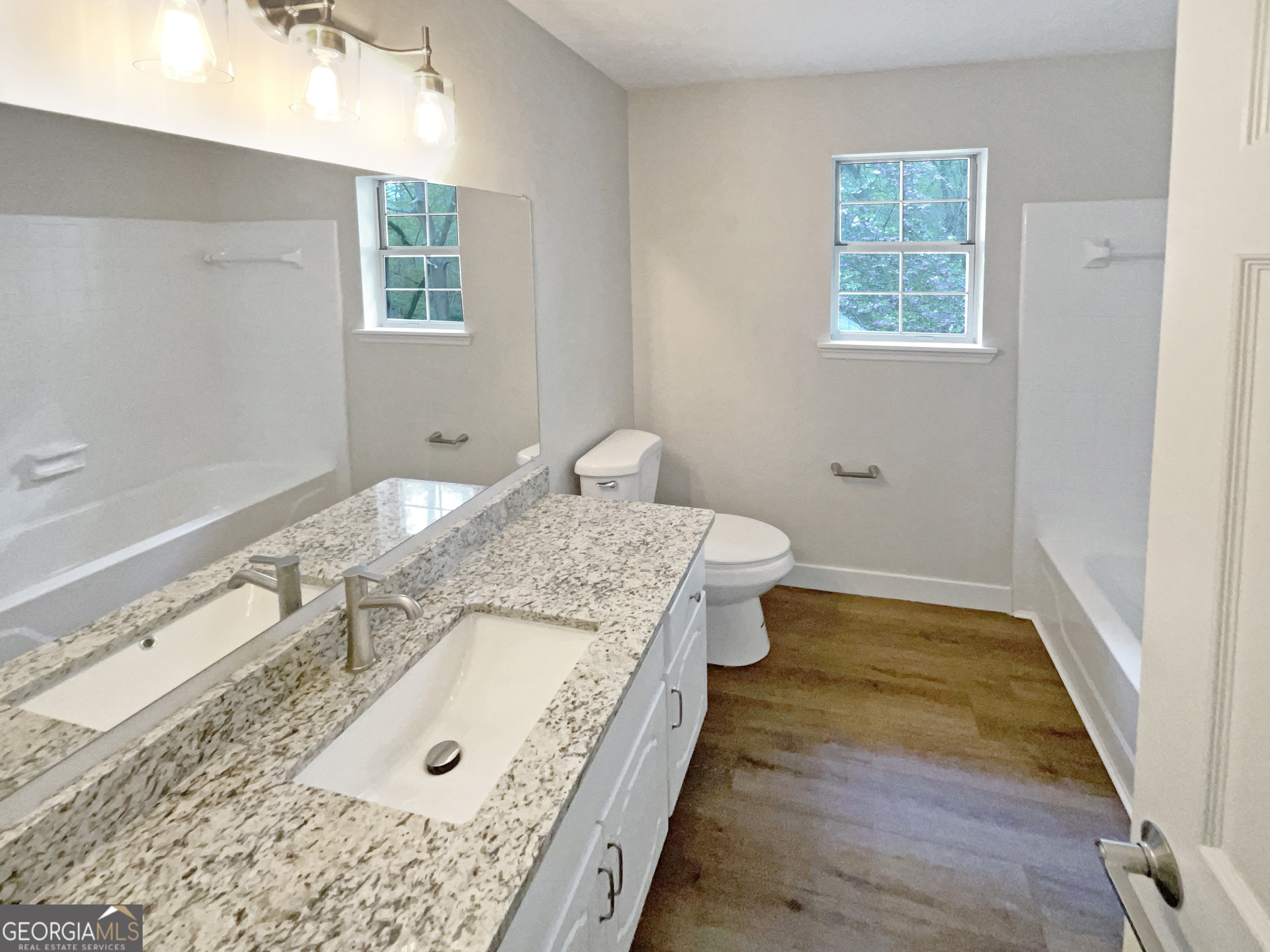 8608 Creekview Court Property Photo 25