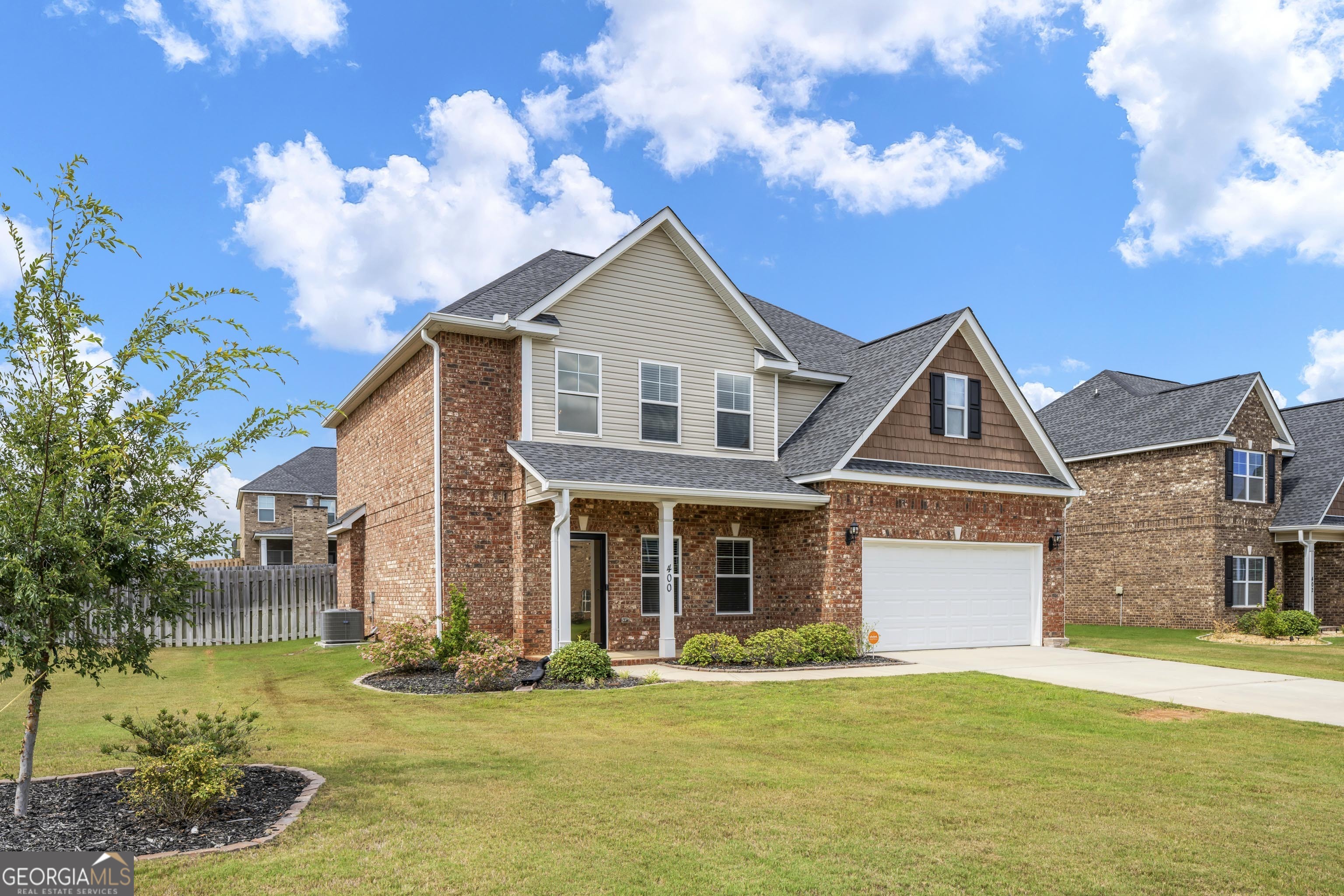 400 Avery Court Property Photo