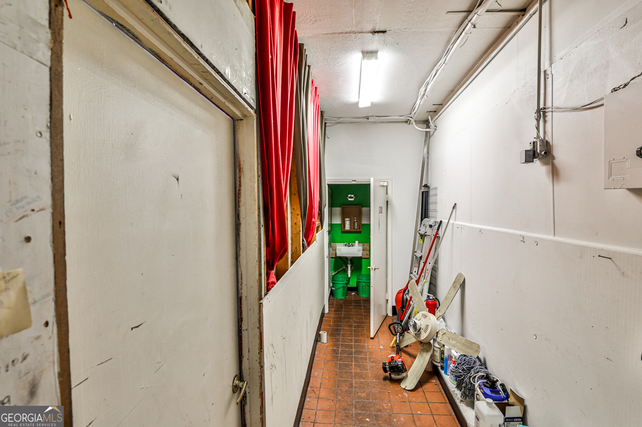 2189 Brockett Road Property Photo 16
