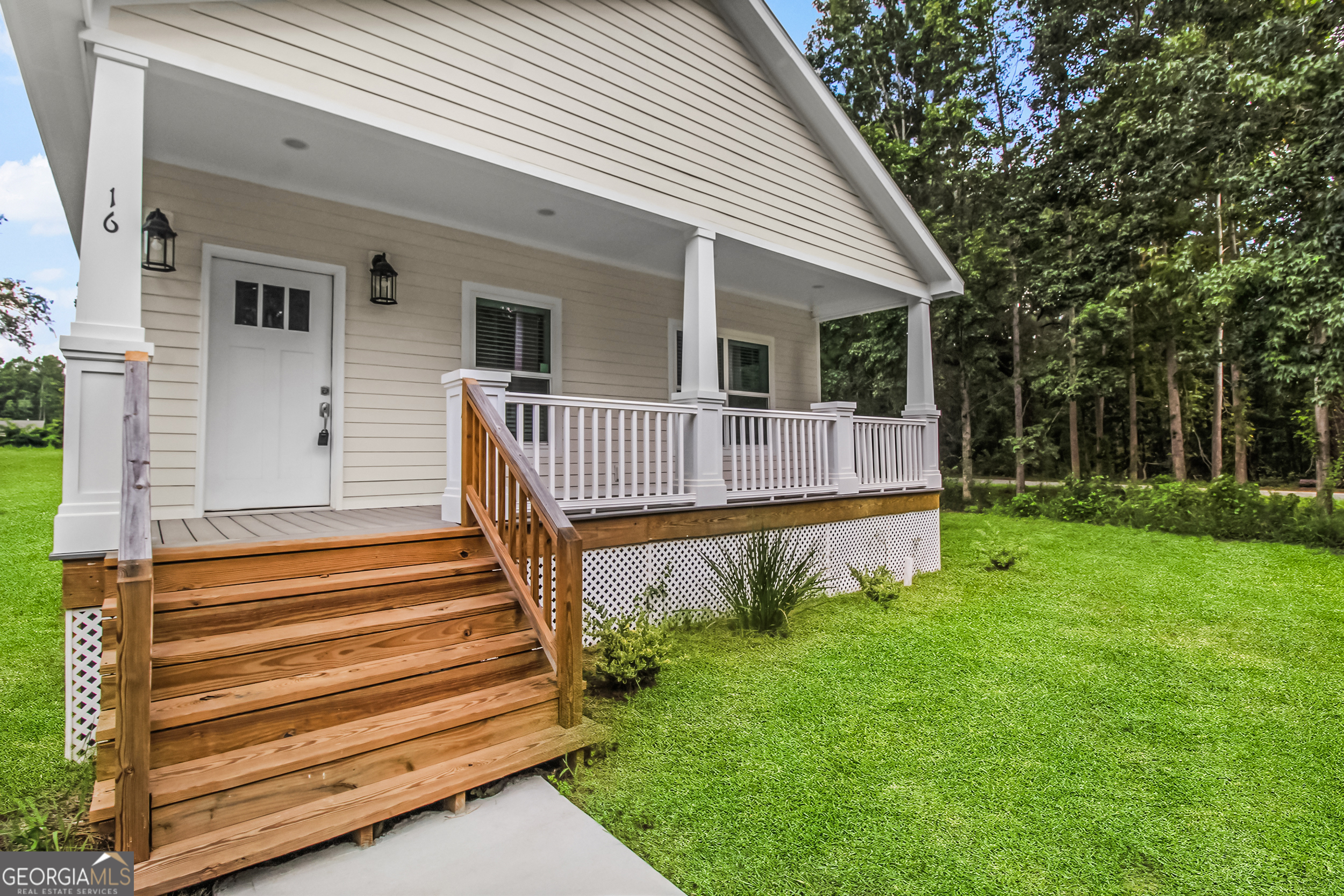 16 Pear Street Property Photo 1