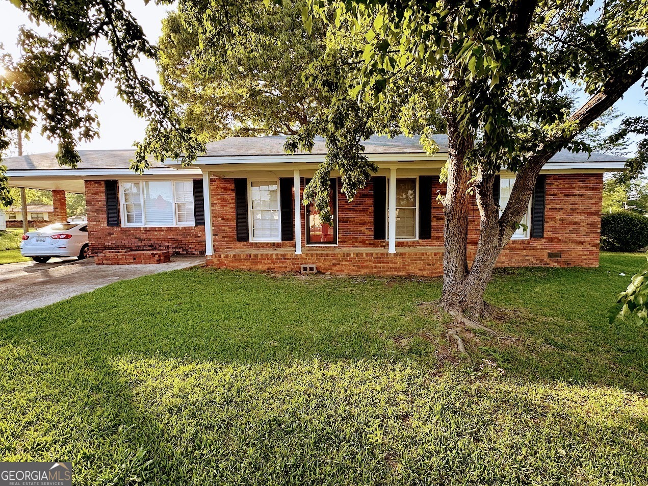 401 Davis Drive Property Photo