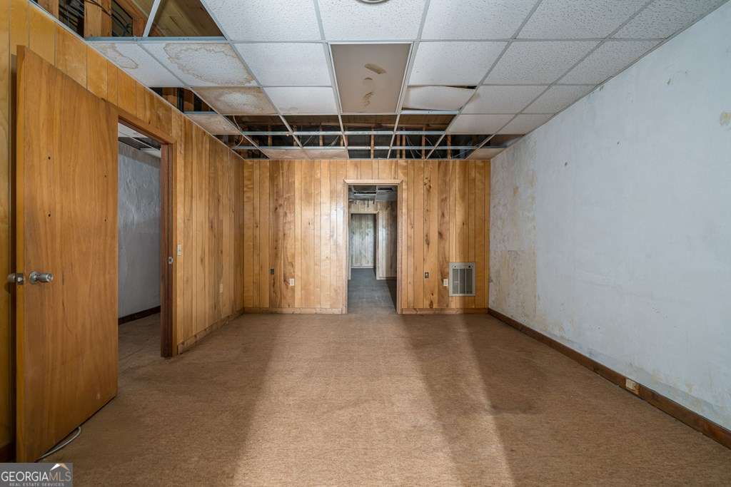 4 Northside Square Property Photo 13
