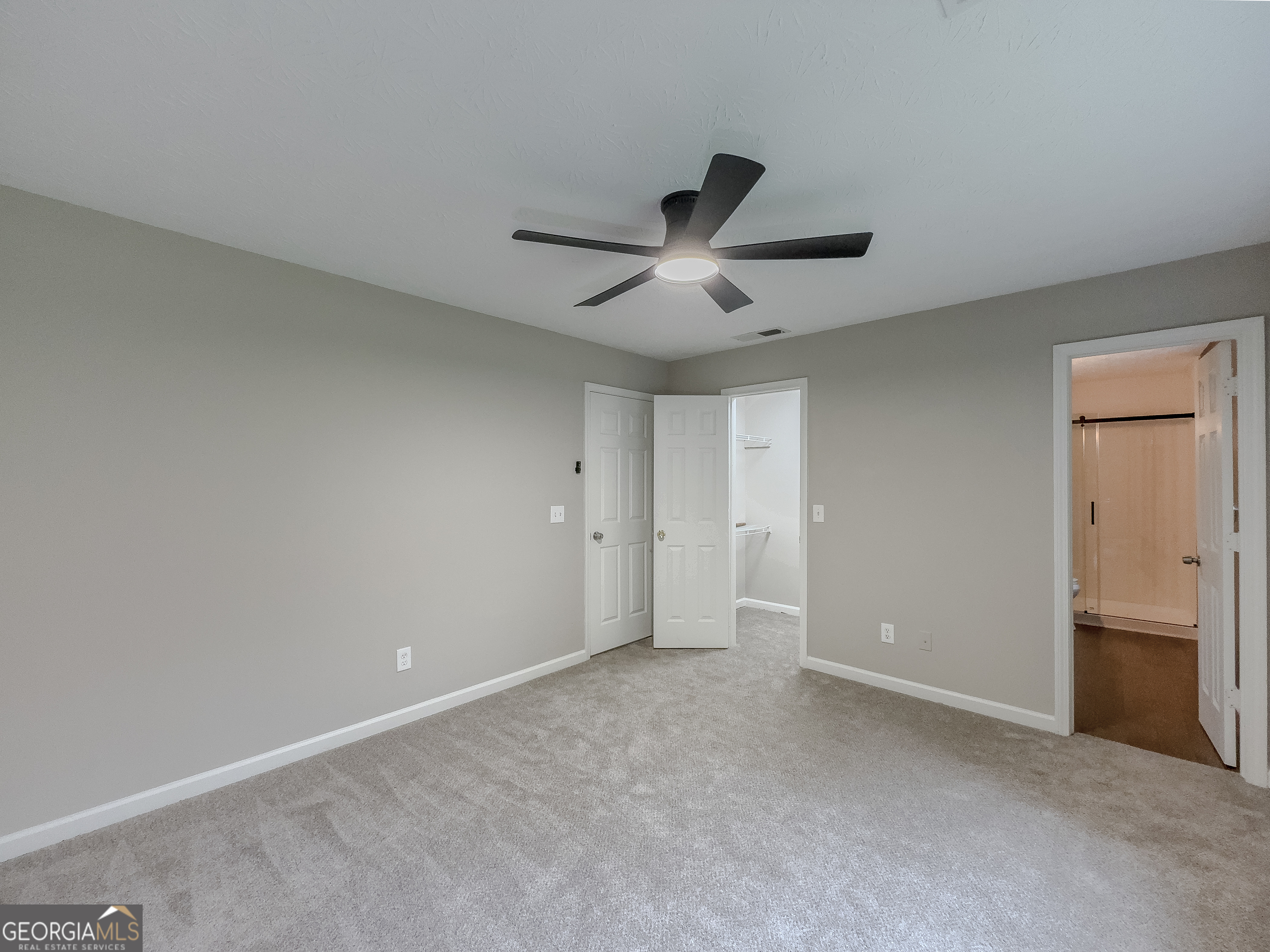 175 Stoneview Circle Property Photo 3