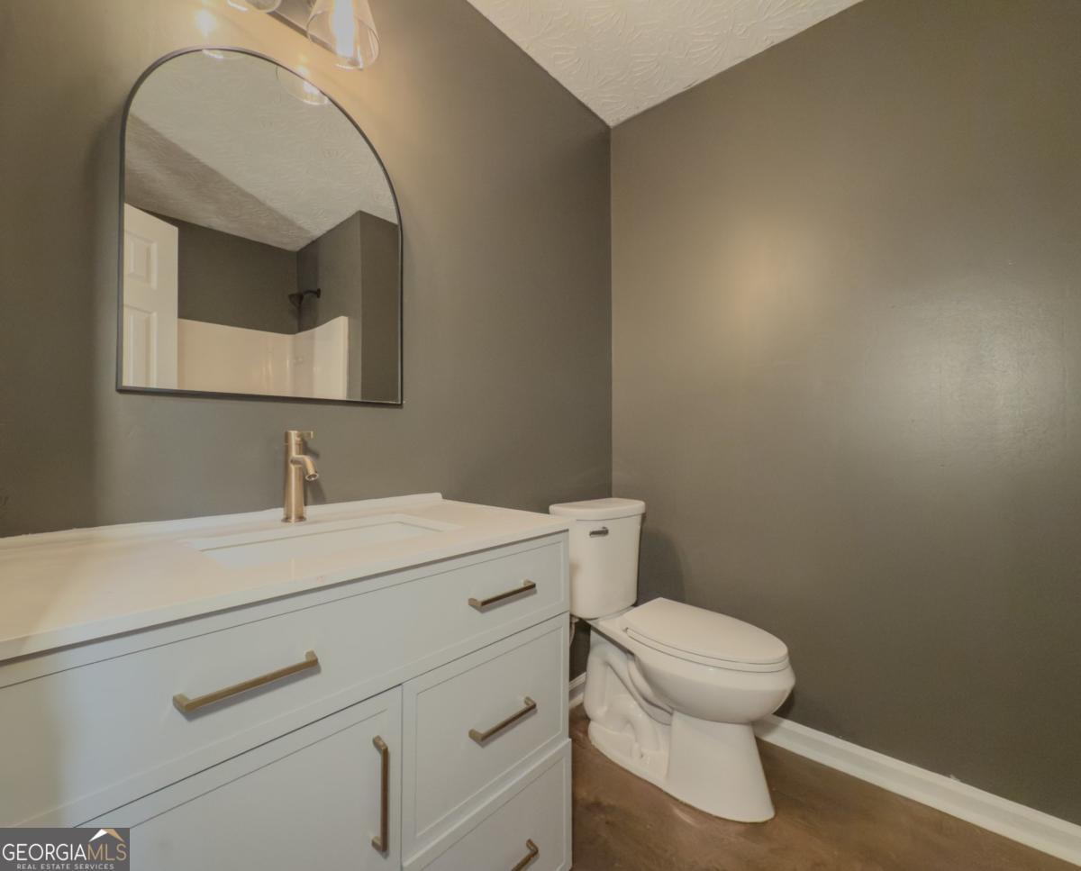 175 Stoneview Circle Property Photo 6