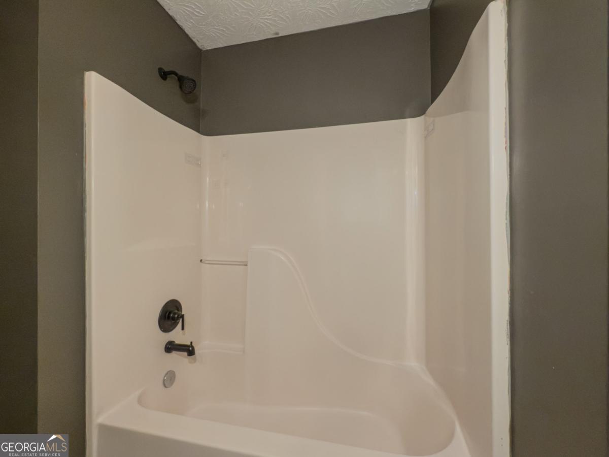175 Stoneview Circle Property Photo 7