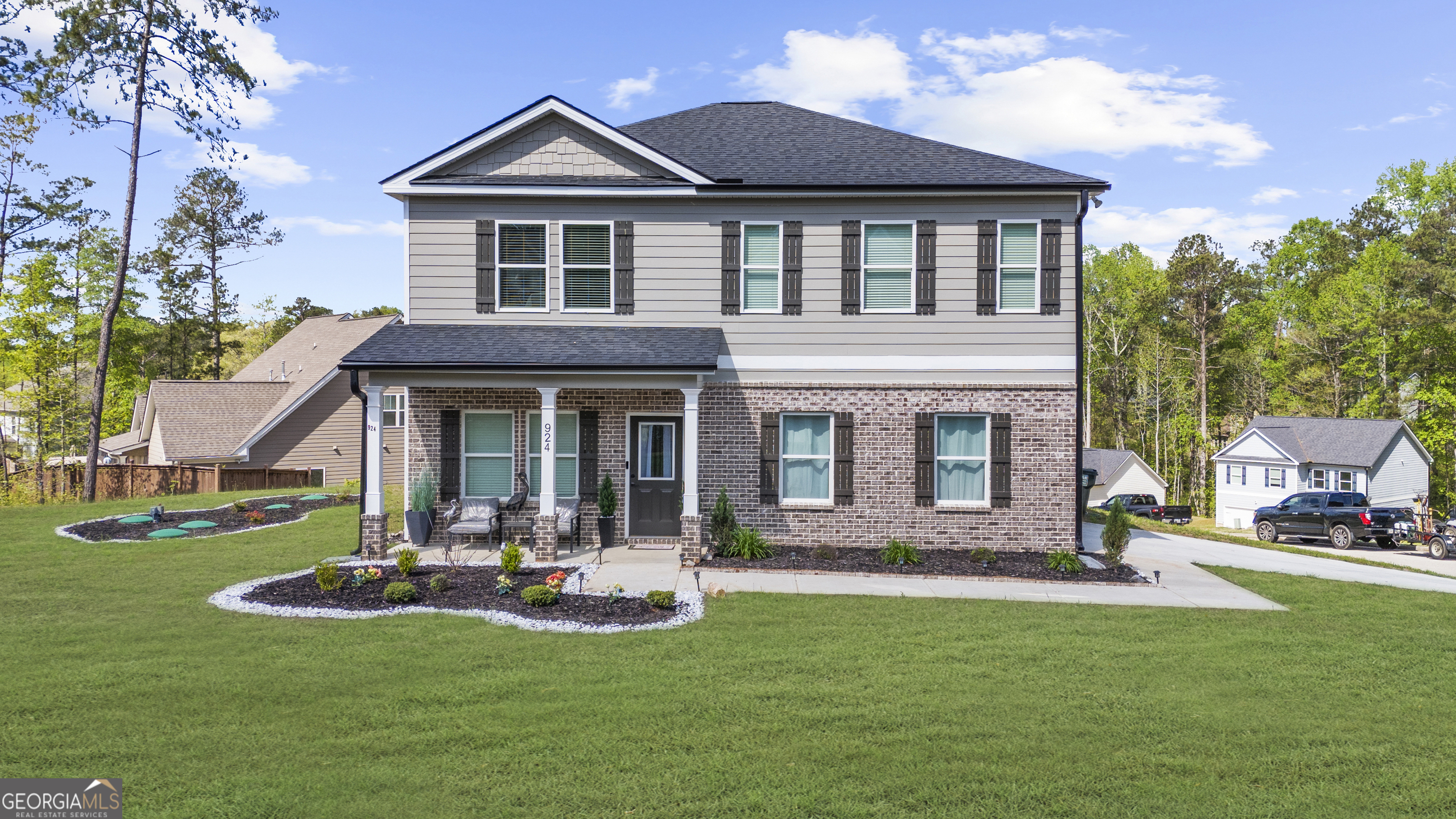 924 Bryson Lake Circle Property Photo 1