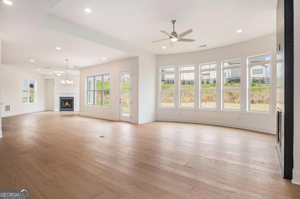 7785 Wild Violet Drive Property Photo 8