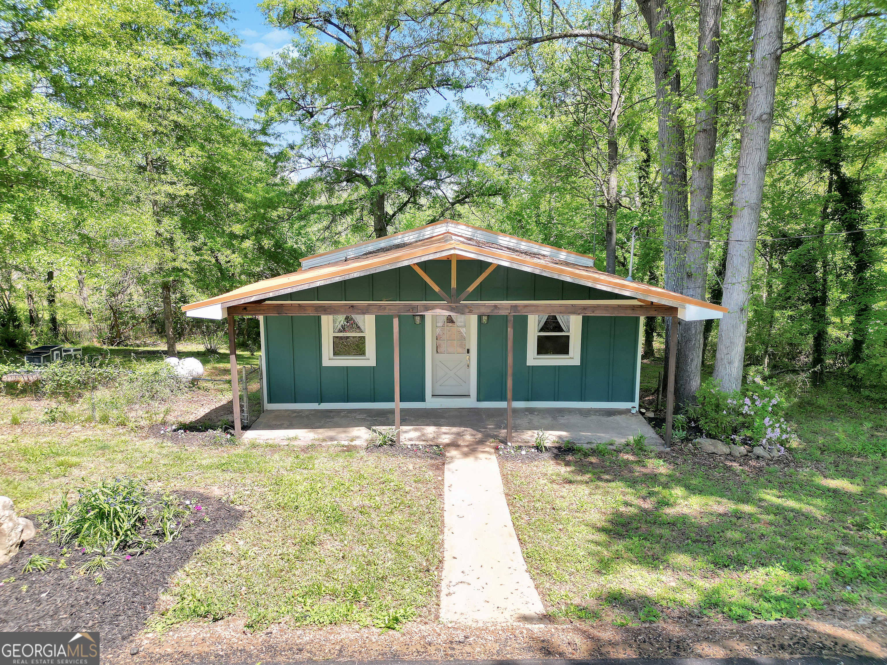 139 Cherokee Drive Property Photo 1