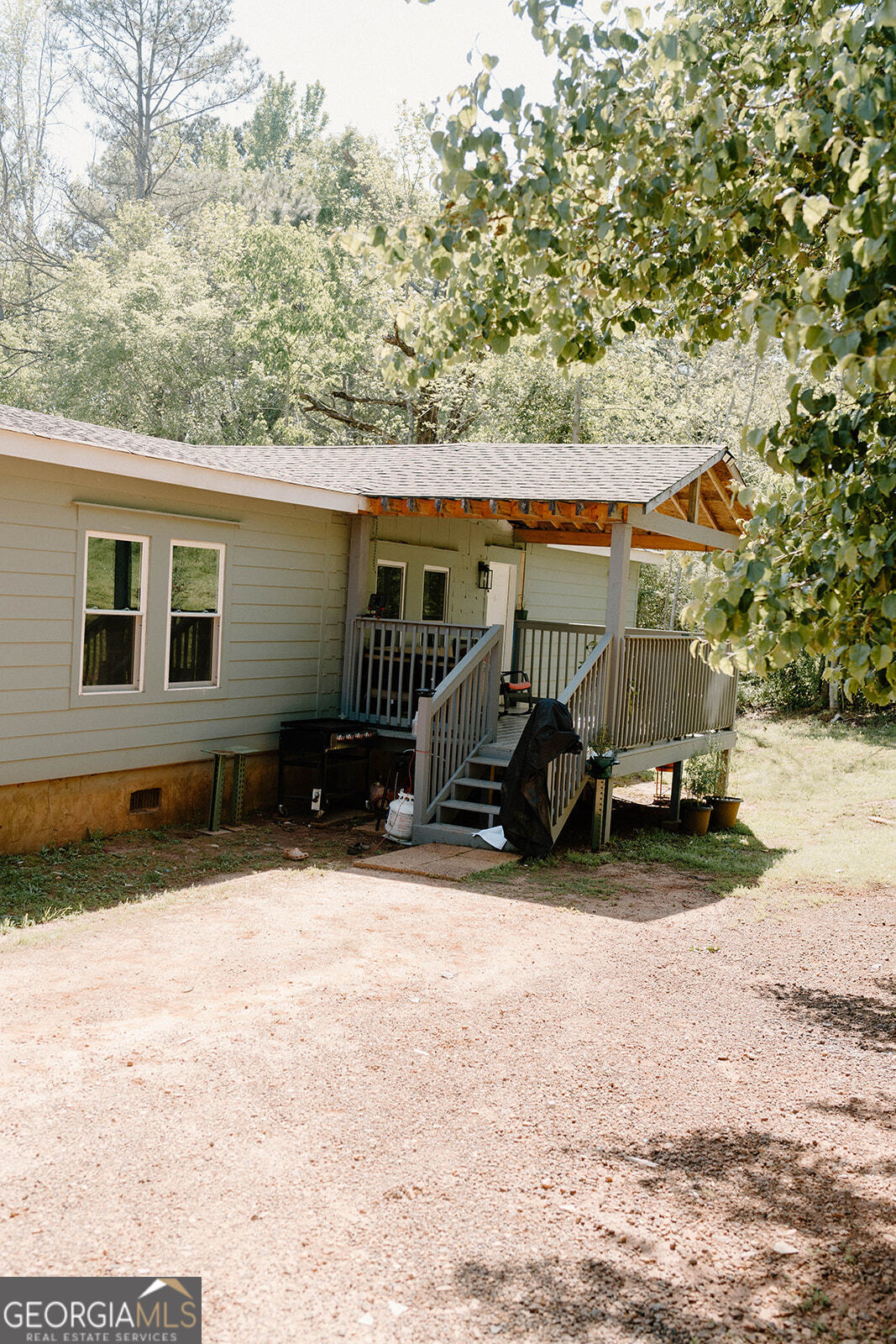 153 Helen Road Property Photo 2