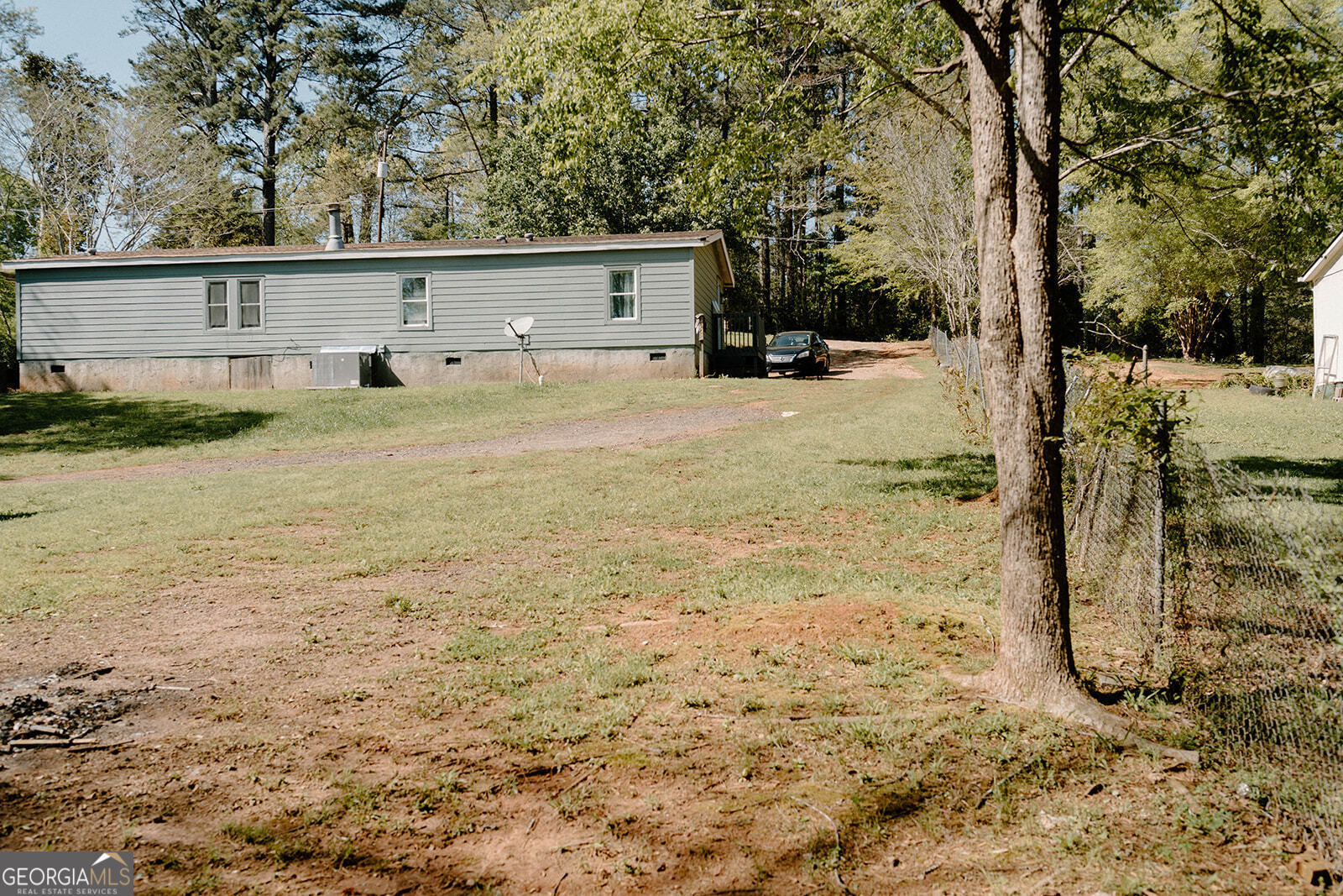153 Helen Road Property Photo 4