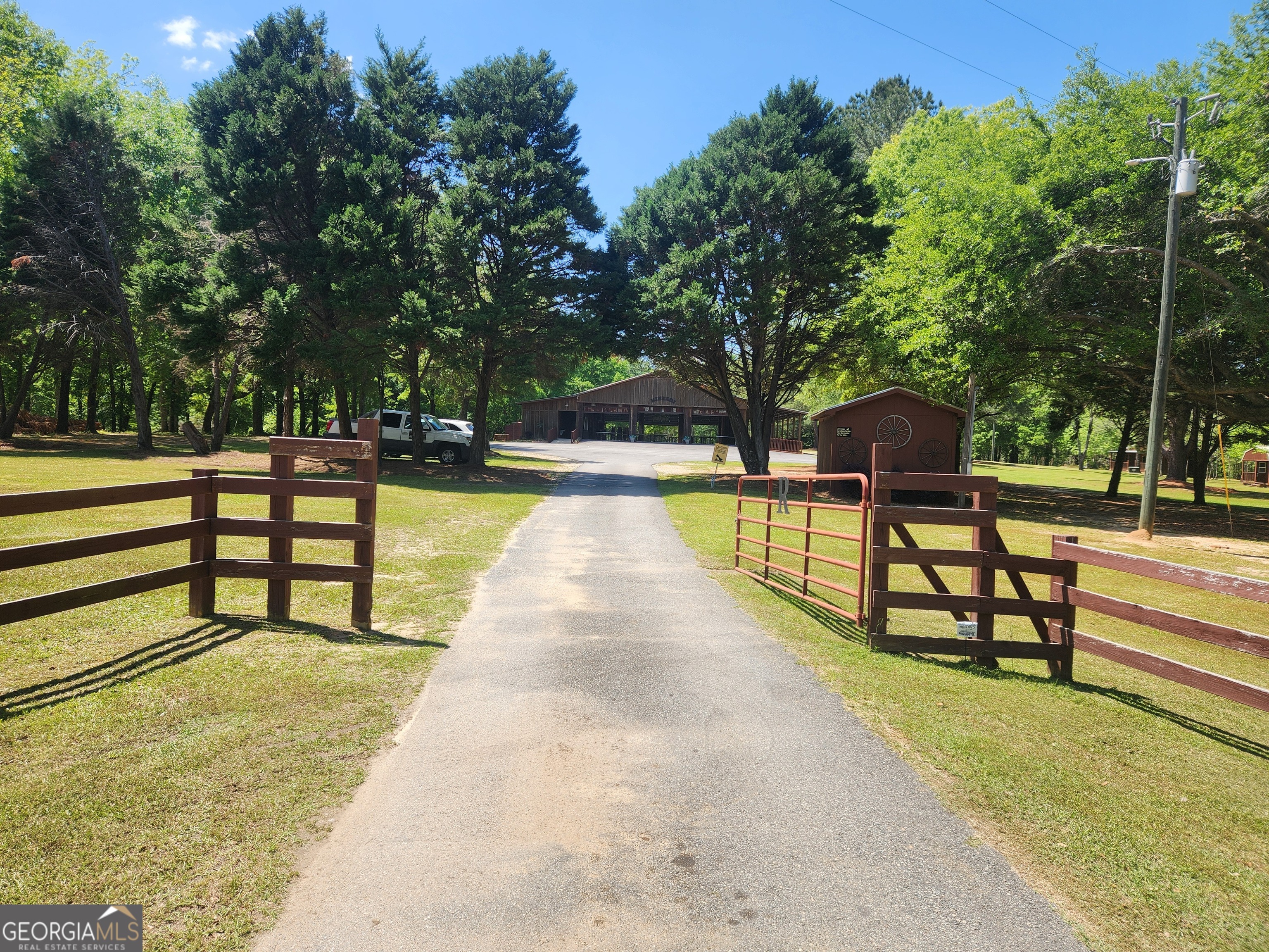 1827 Ga Highway 19 S Property Photo 3